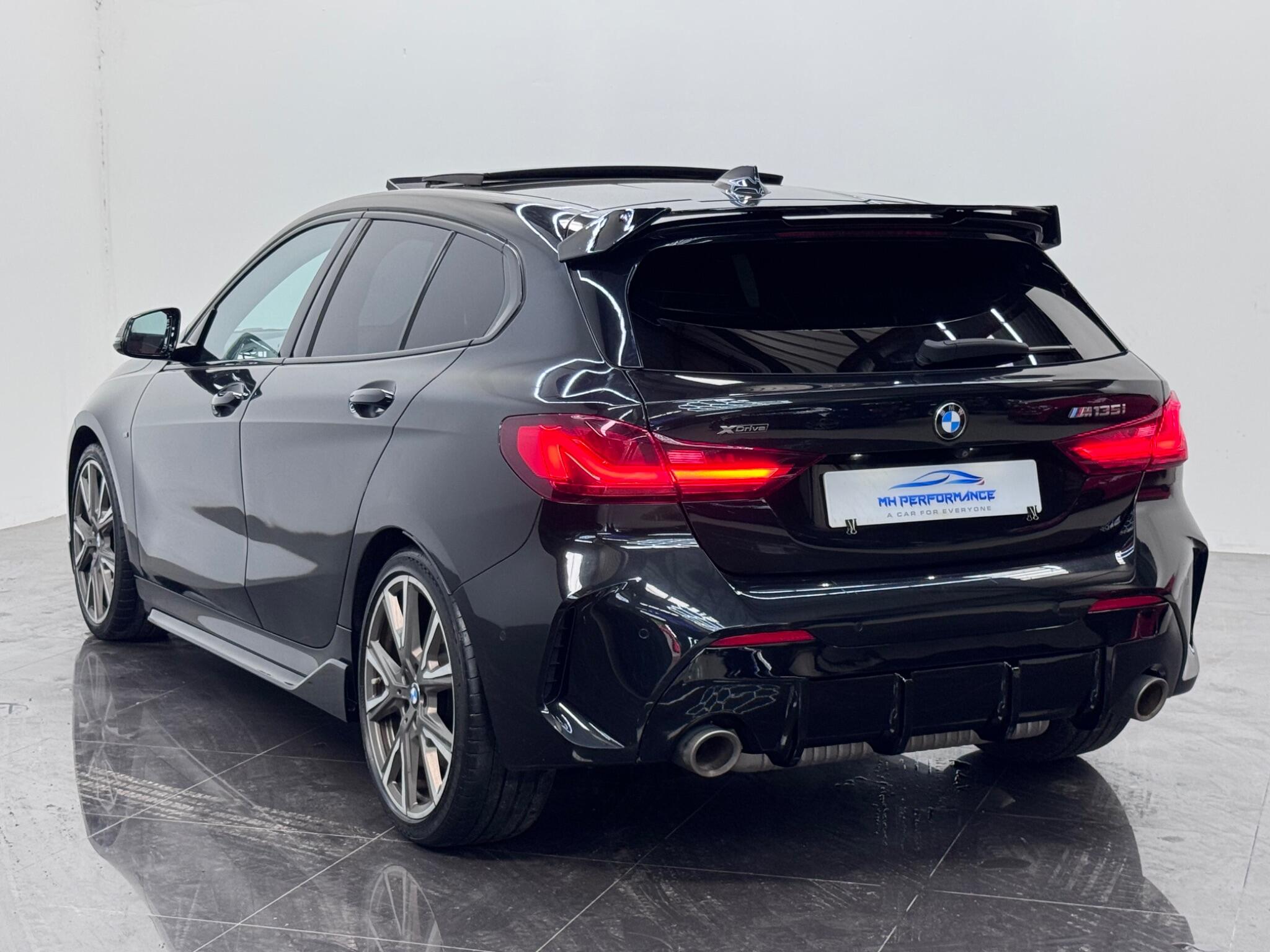 BMW 1 Series view 52
