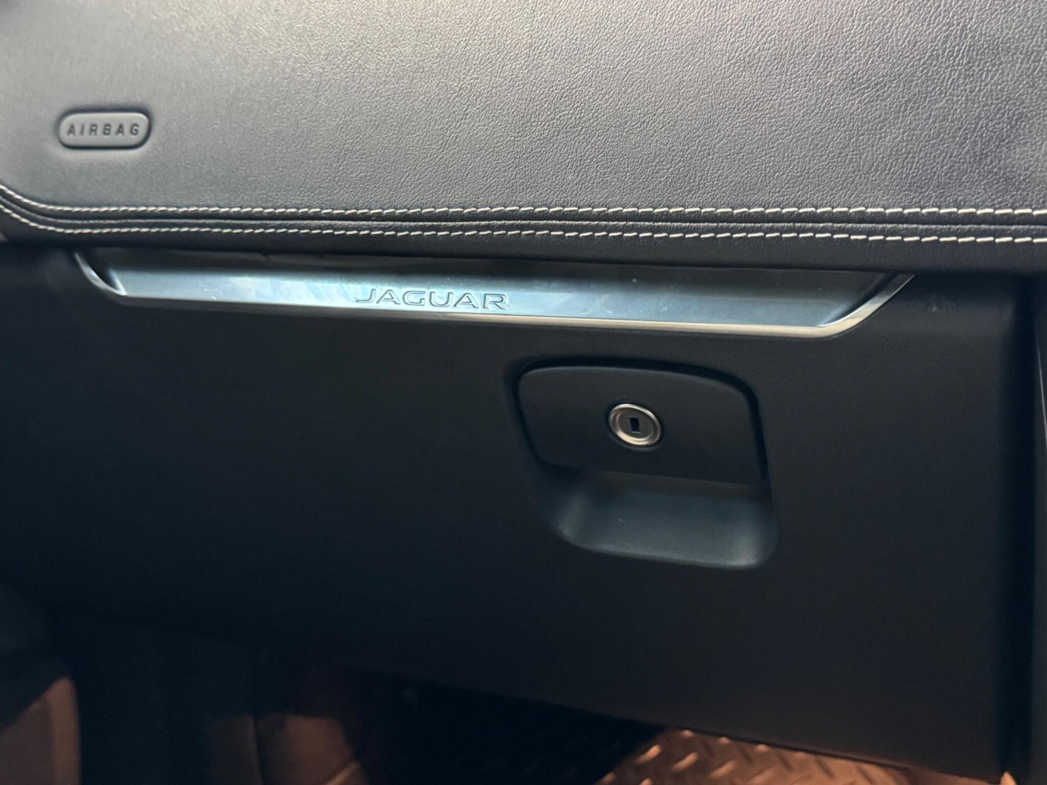 Jaguar F-Pace view 34