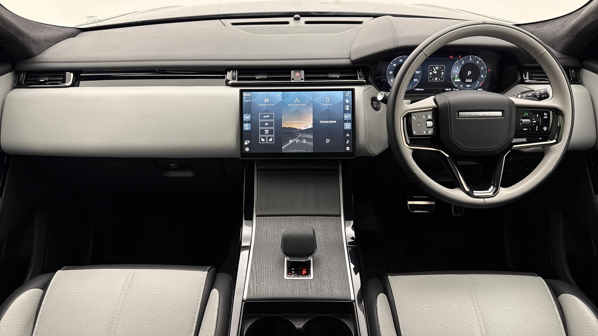 Land Rover Range Rover Velar view 9