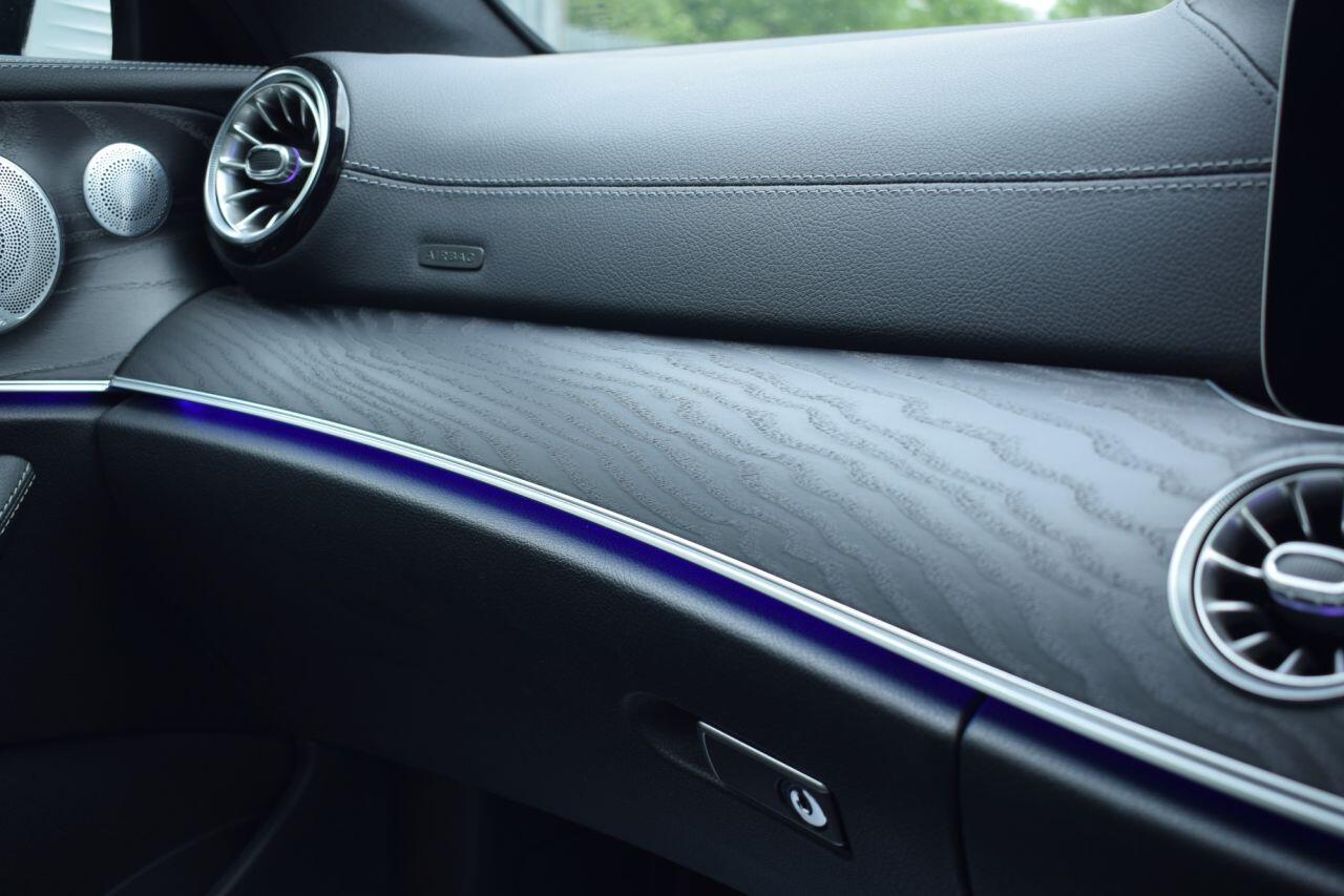 Mercedes-Benz E-Class view 39