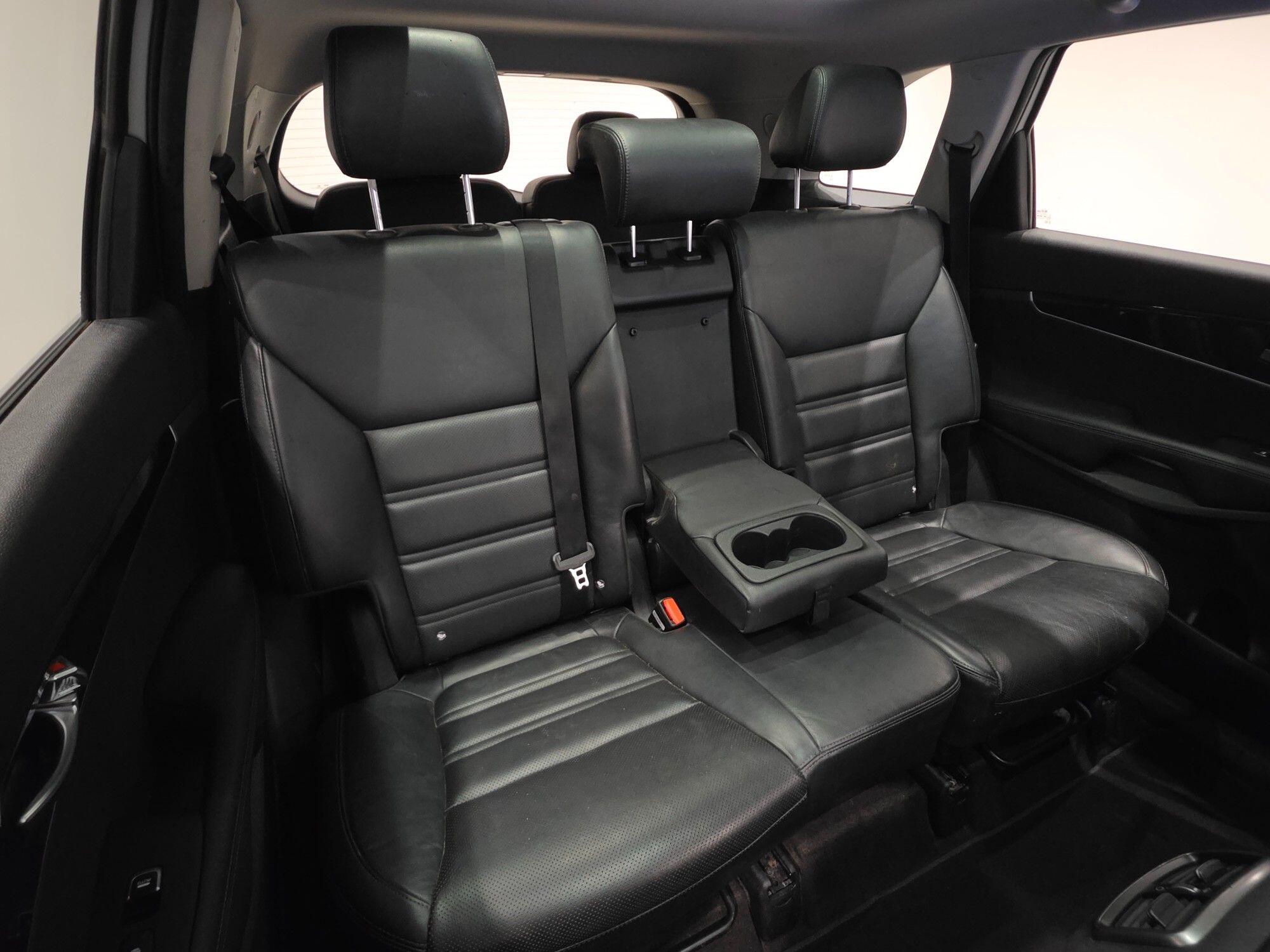 Kia Sorento view 19