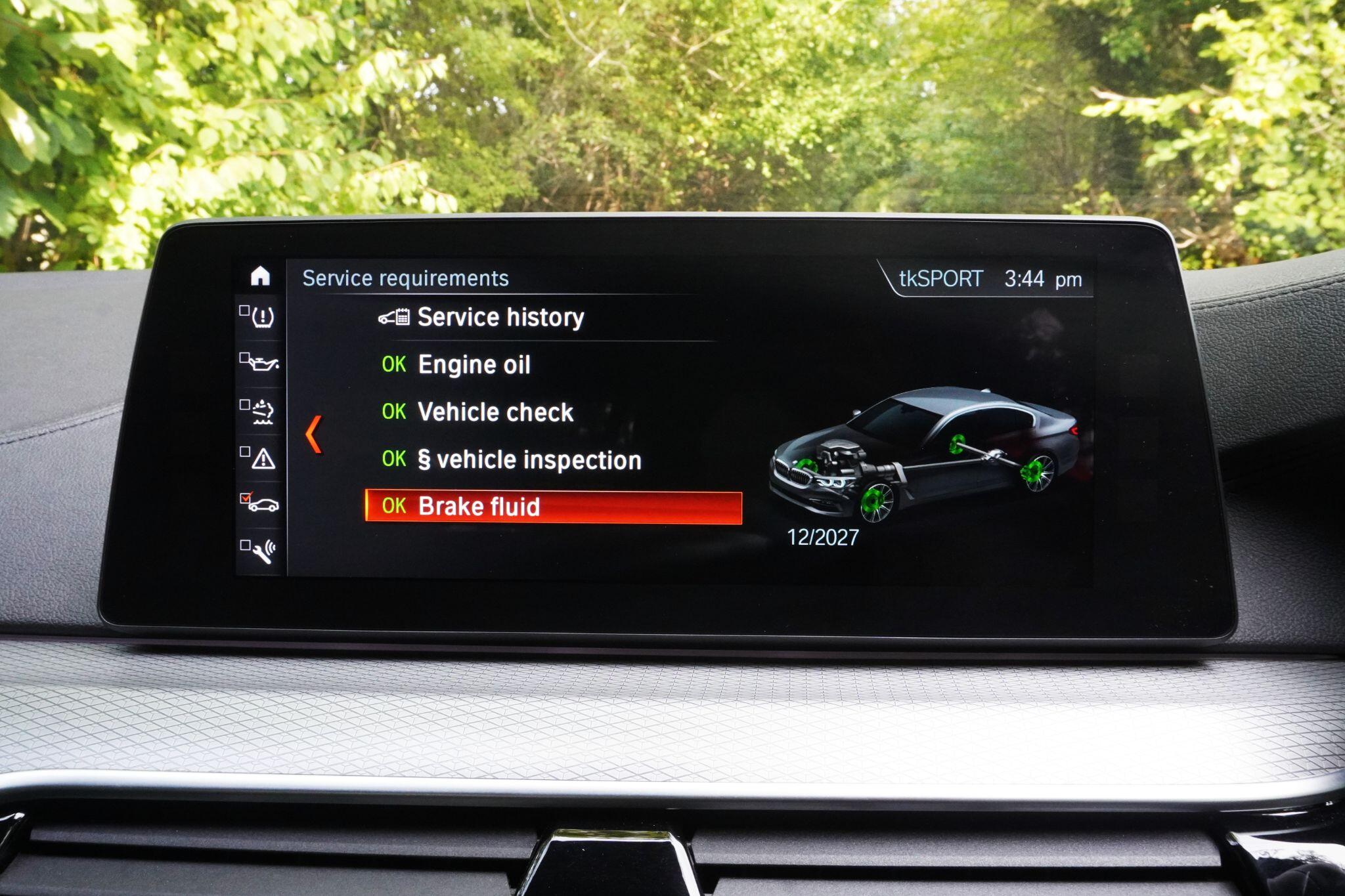 BMW 5 Series view 41