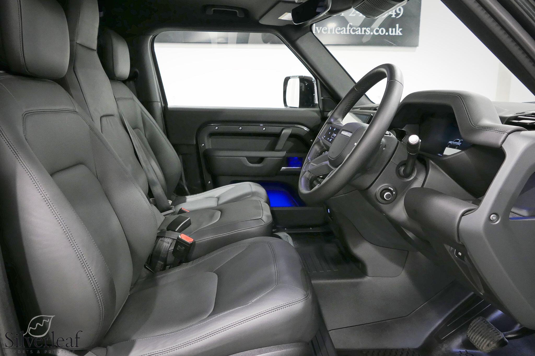 Land Rover Defender view 22