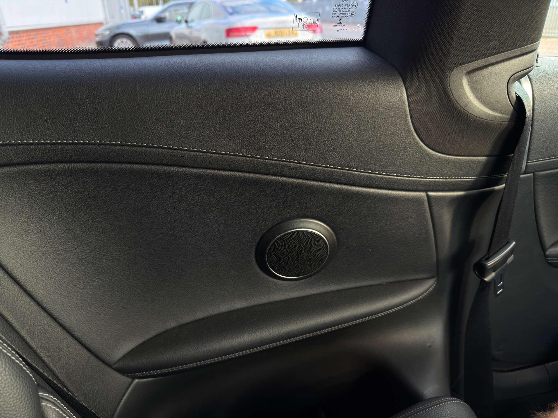 Mercedes-Benz C Class view 42