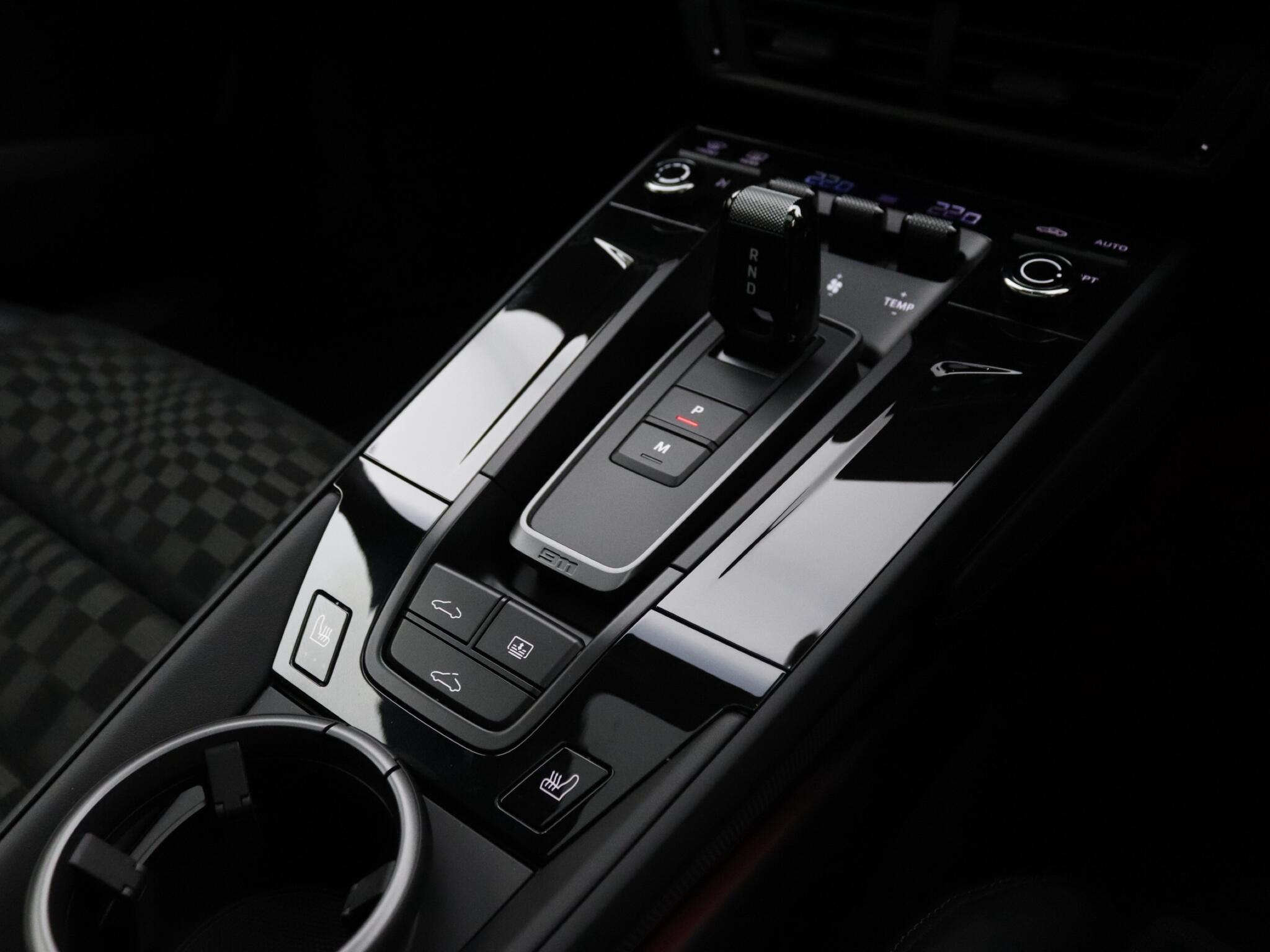 Porsche 911 view 12