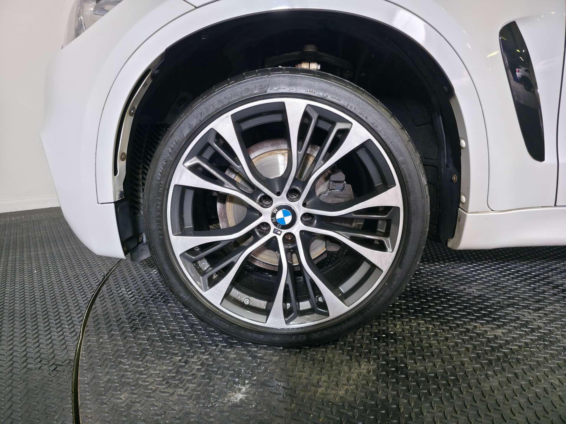 BMW X6 view 82