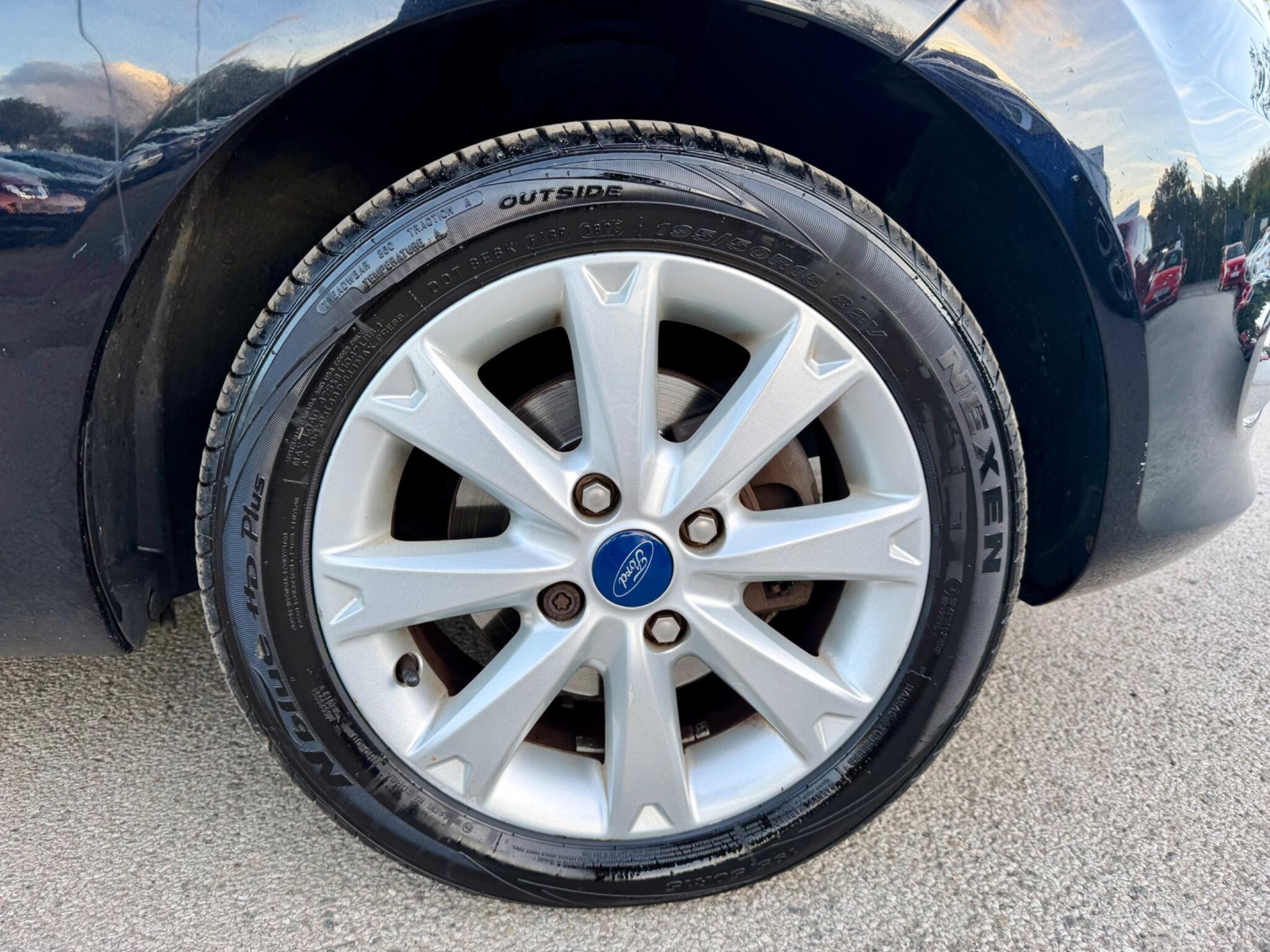 Ford Fiesta view 39