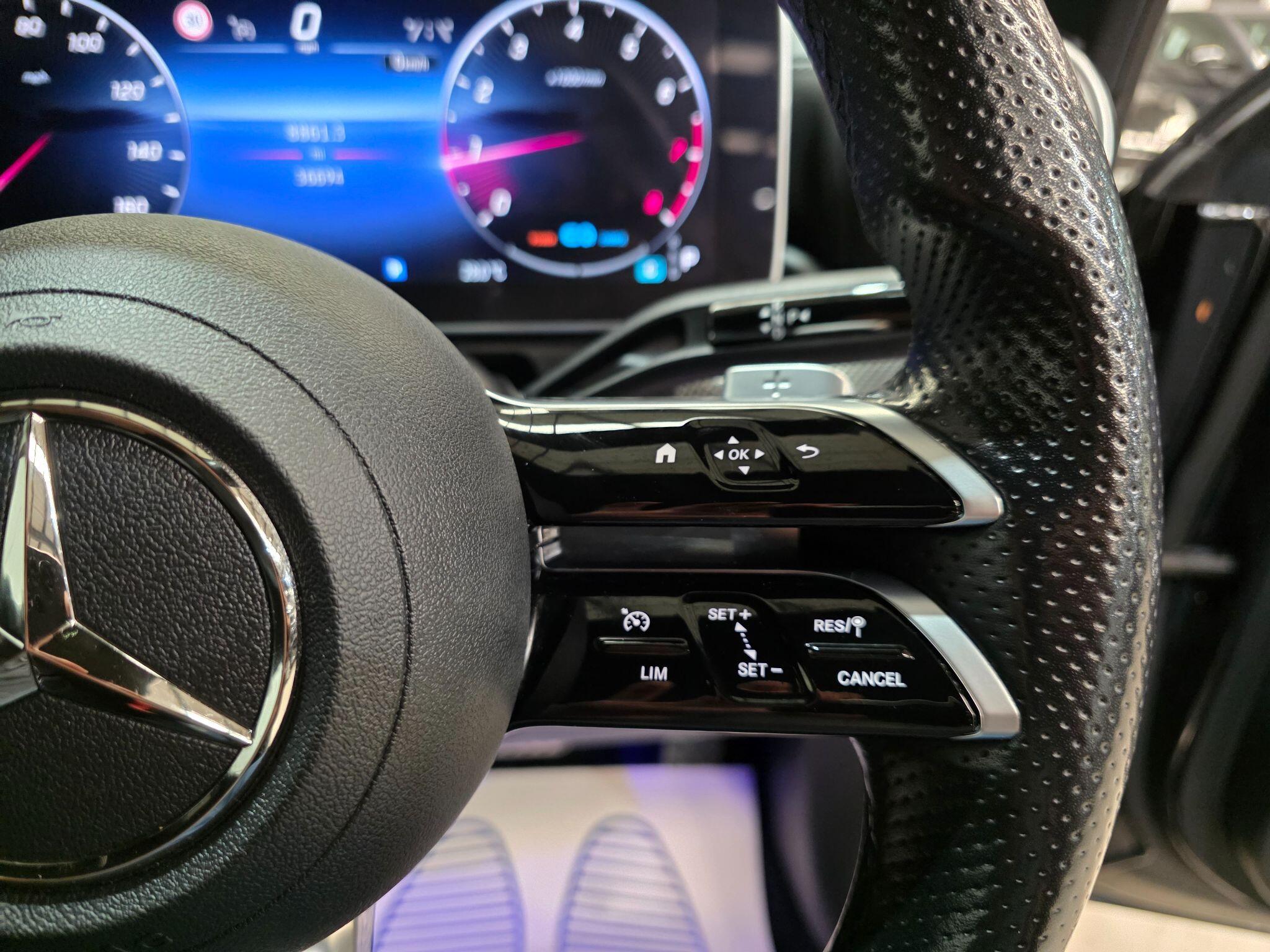Mercedes-Benz C Class view 21