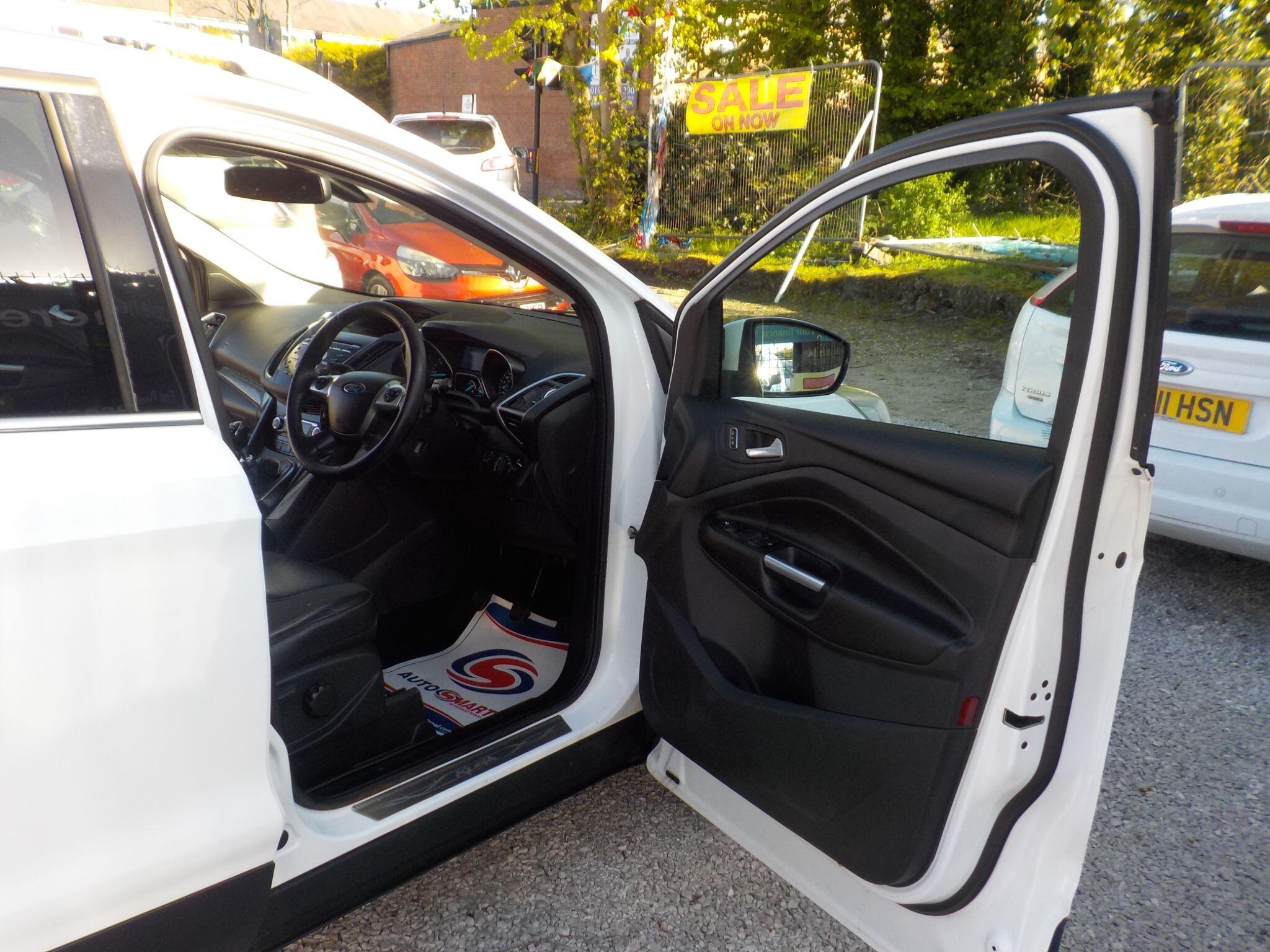 Ford Kuga 2.0 TDCi Titanium 2WD Euro 5 5dr