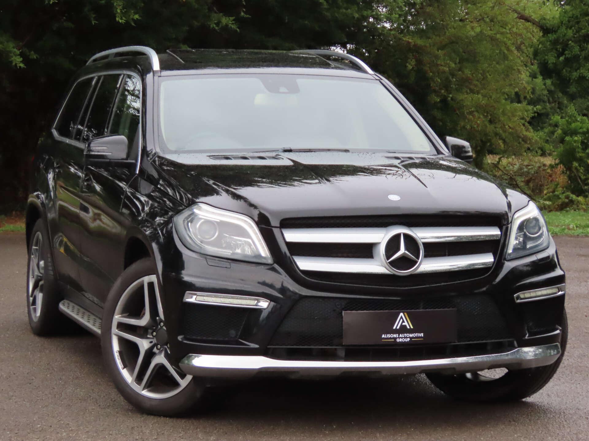 Mercedes-Benz GL view 3