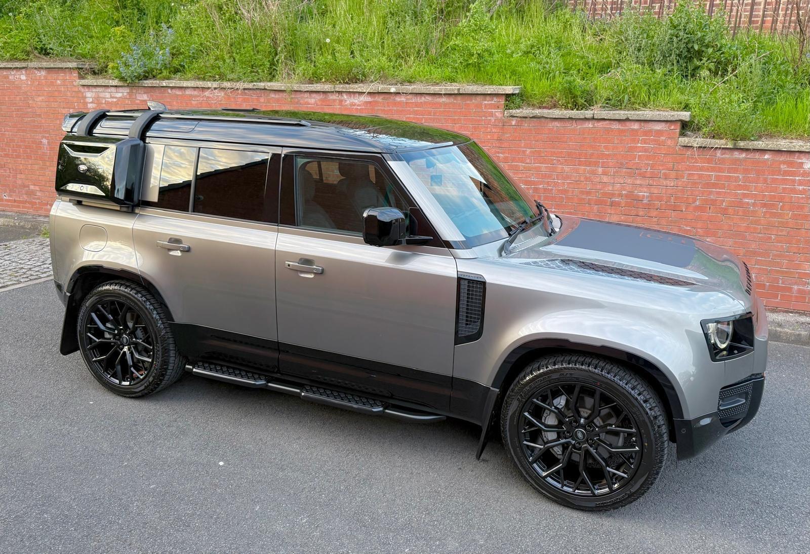 Land Rover Defender view 71