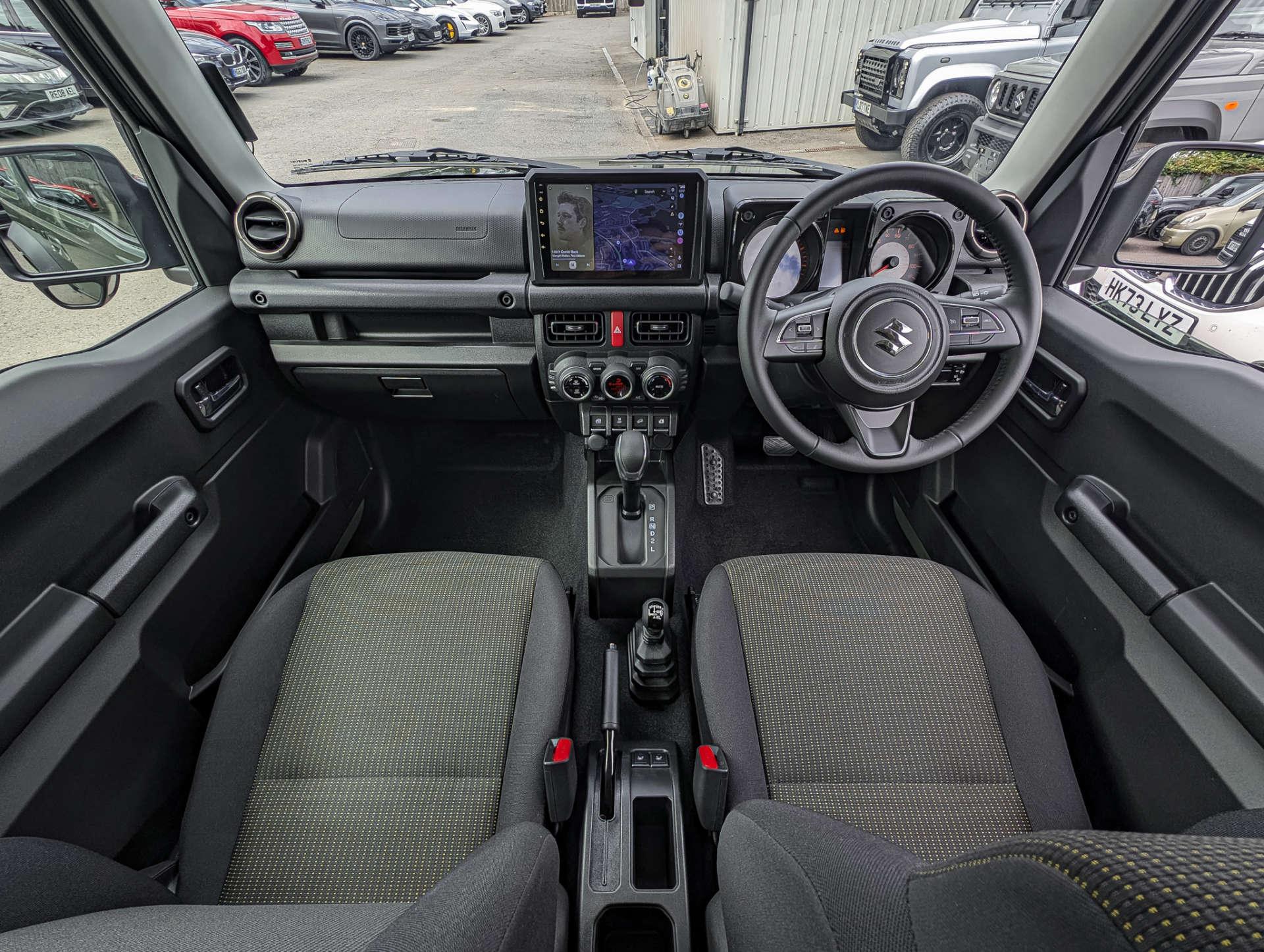 Suzuki Jimny view 26