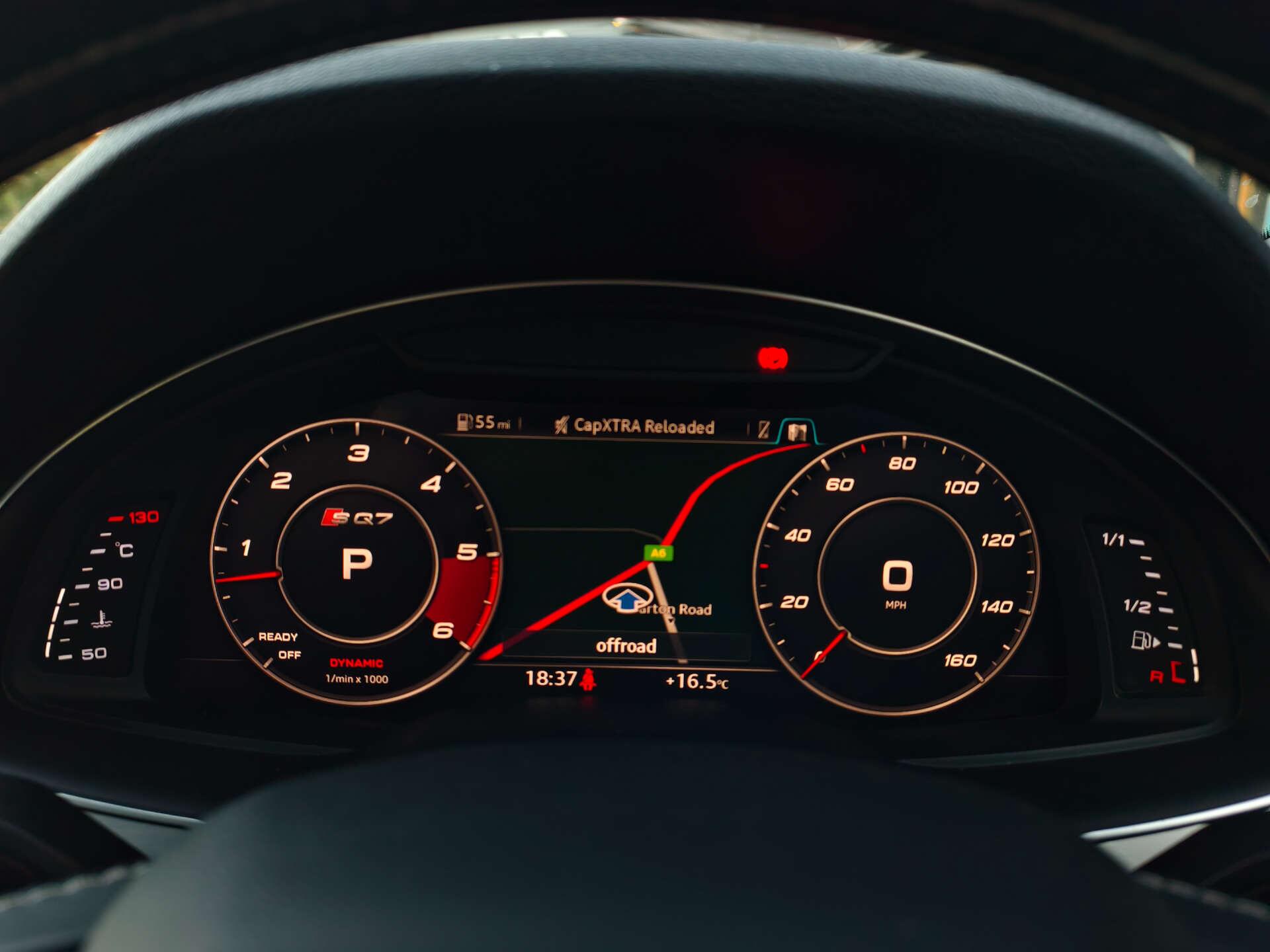 Audi SQ7 view 27