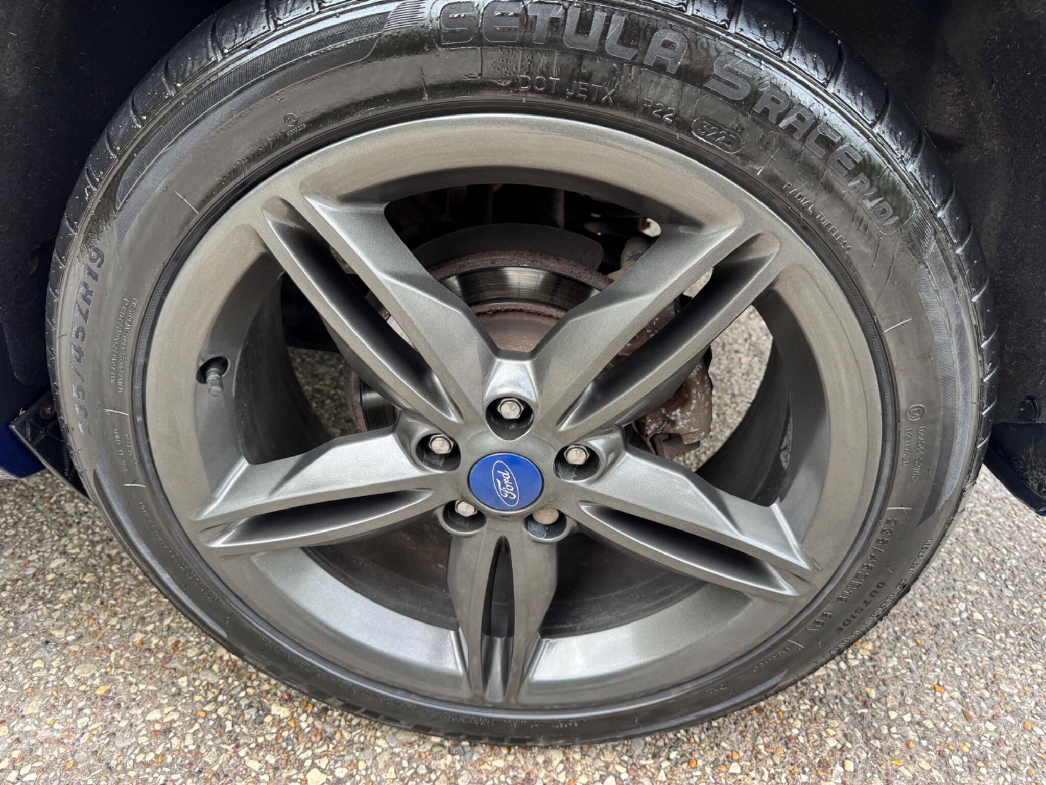 Ford Kuga view 35