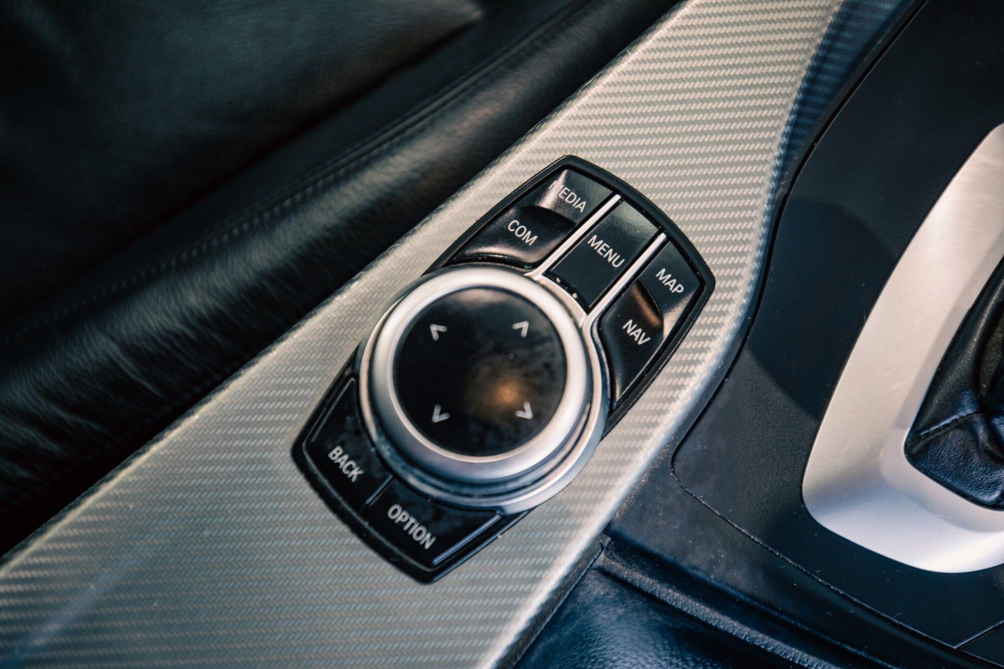BMW 3 Series view 18