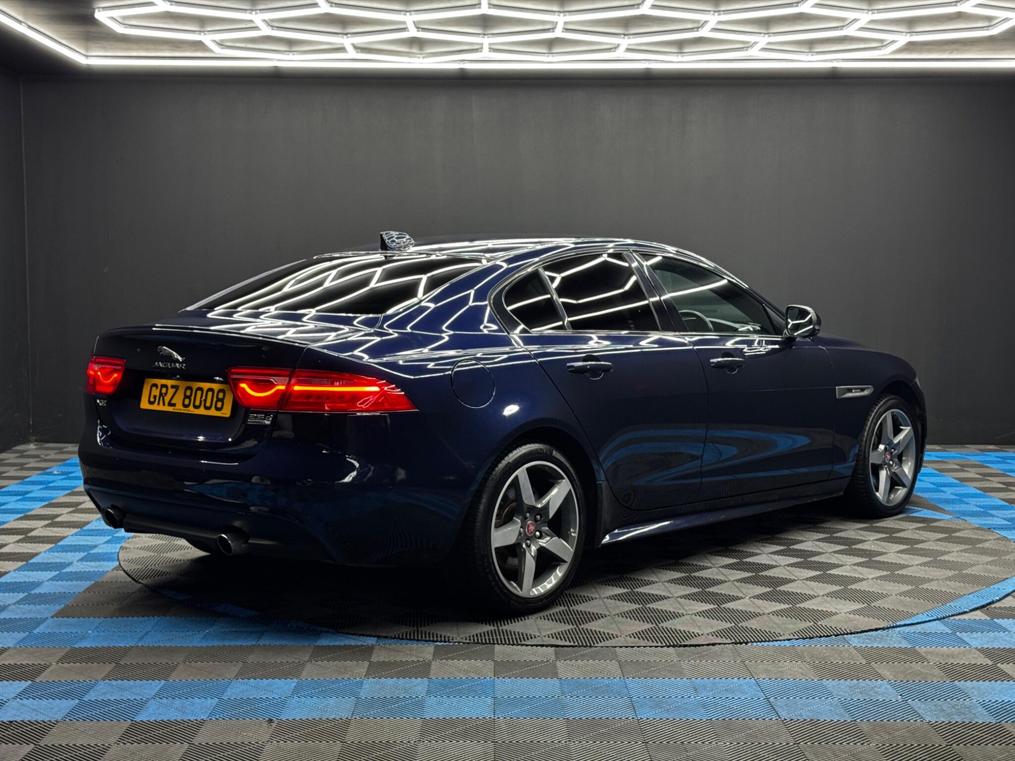 Jaguar XE view 5