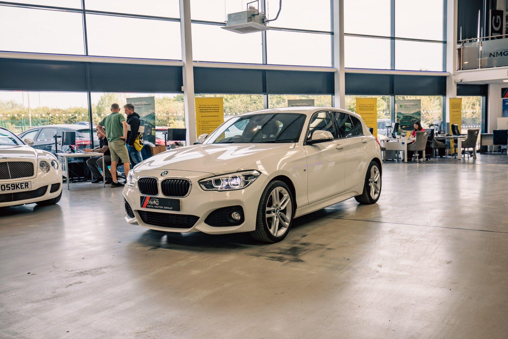 BMW 1 Series view 24