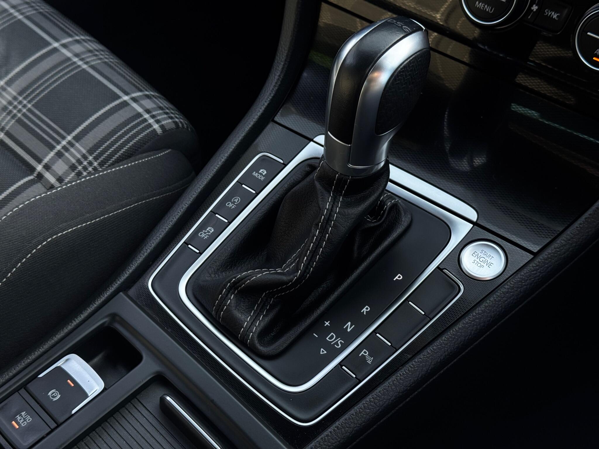 Volkswagen Golf view 16