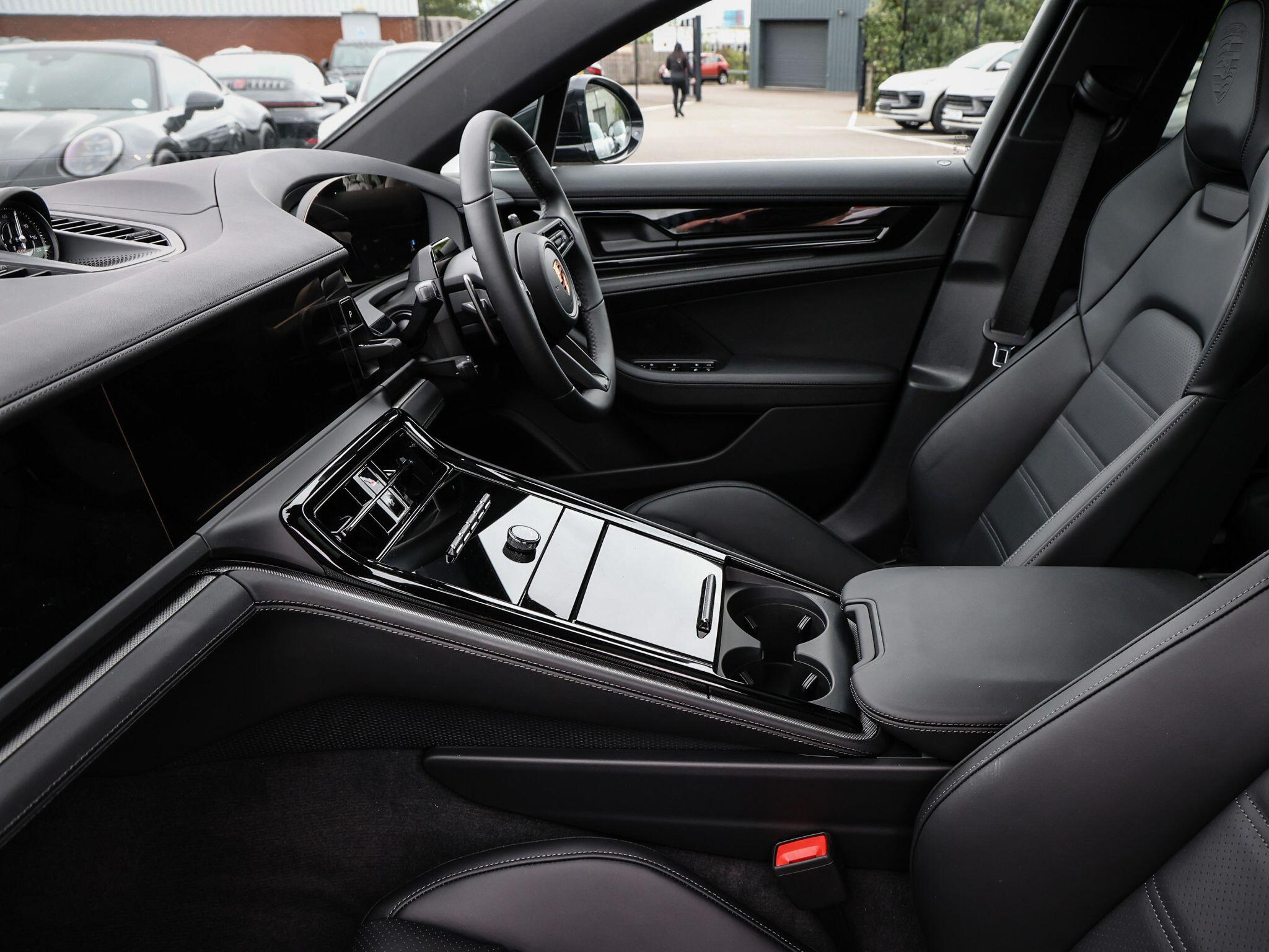 Porsche Panamera view 11