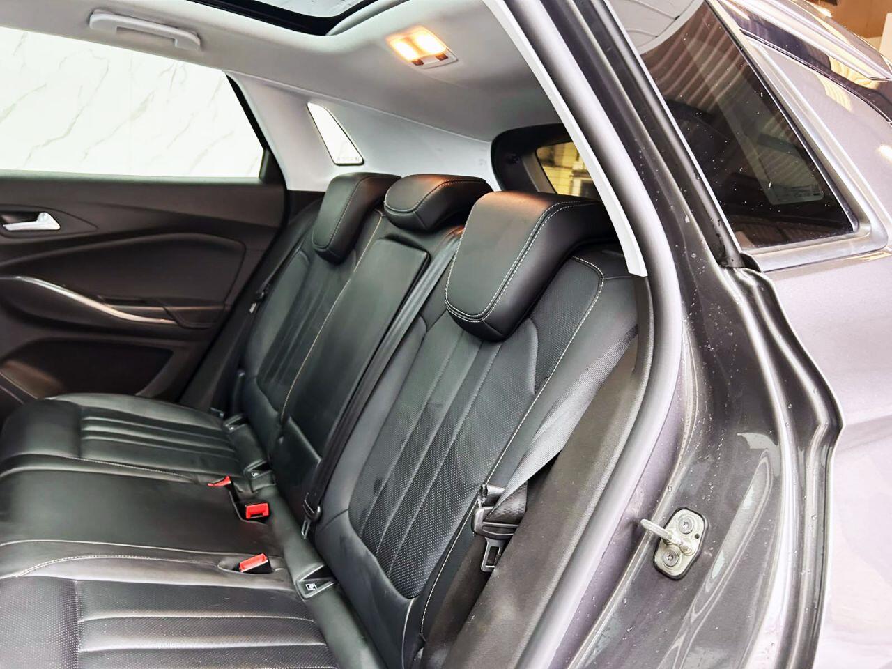 Vauxhall Grandland X view 23