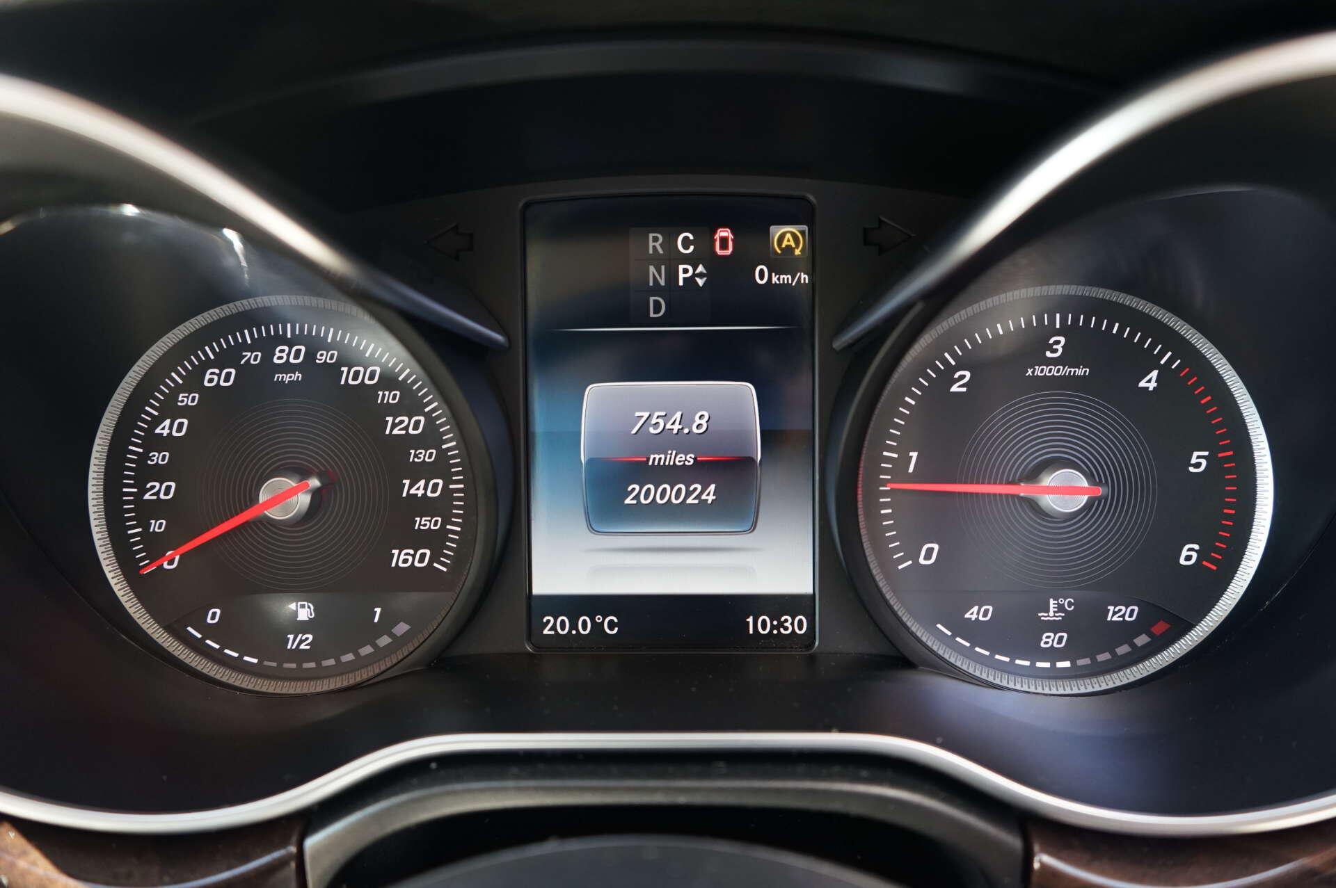 Mercedes-Benz V-Class view 22
