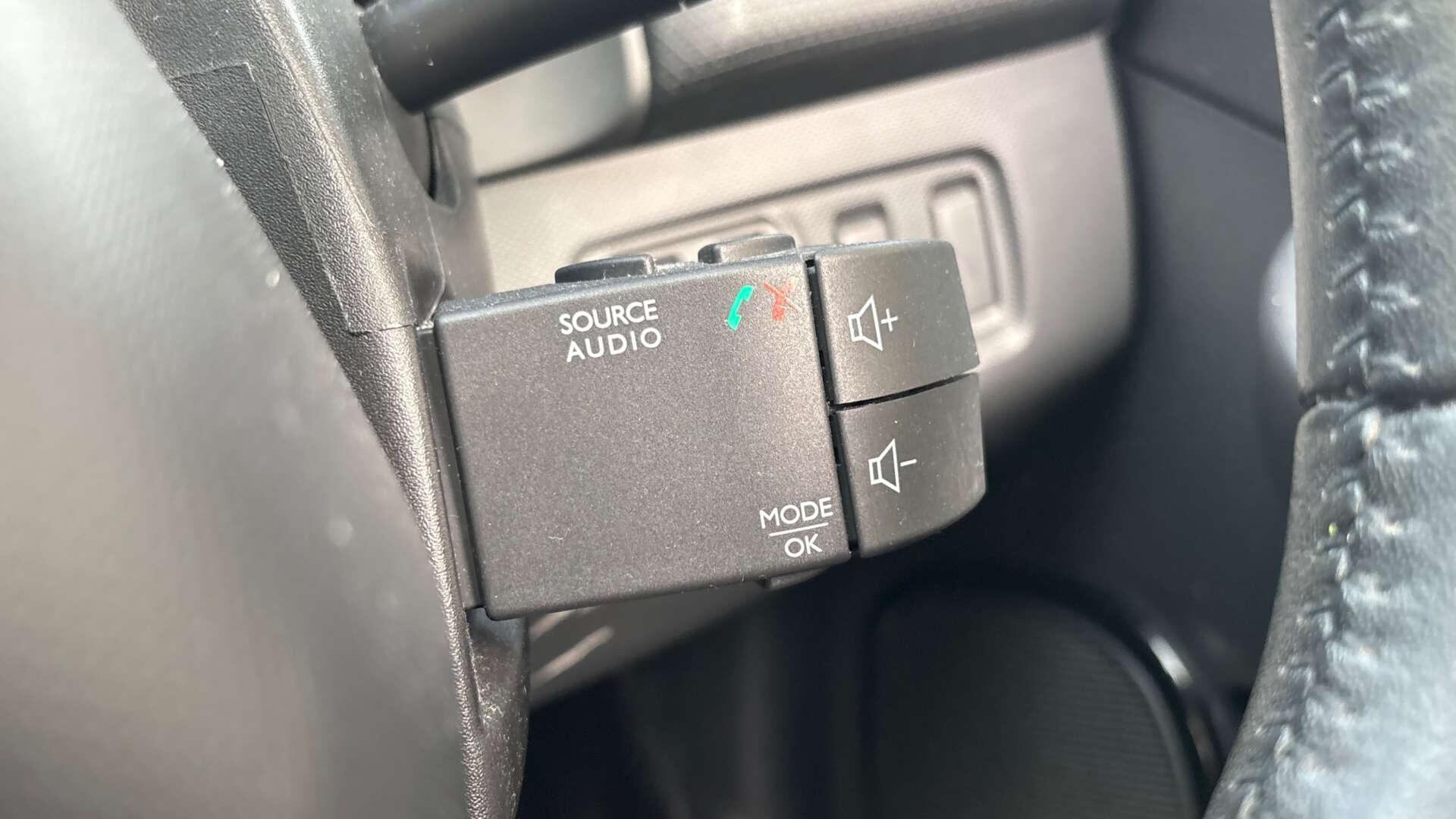 Renault Clio view 21