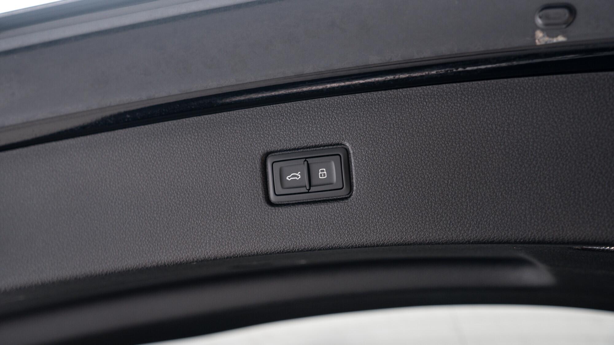 Audi SQ7 view 50