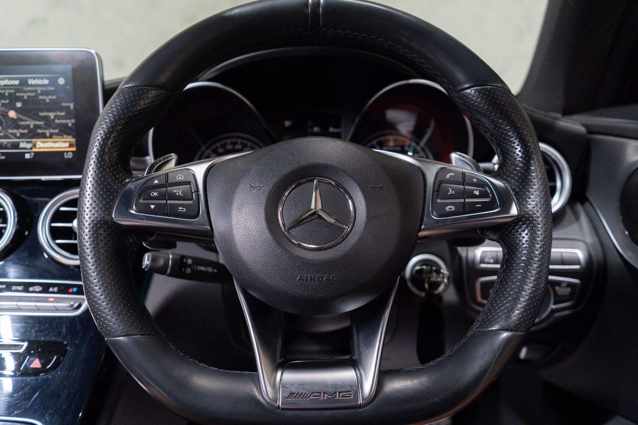 Mercedes-Benz C-Class view 31