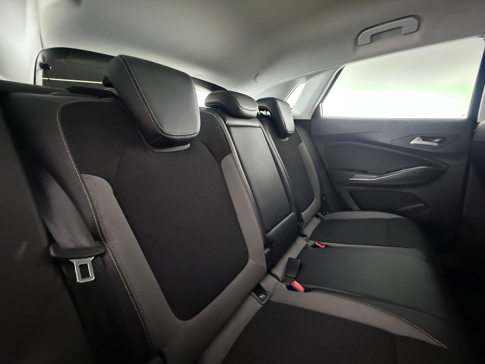Vauxhall Grandland X view 30