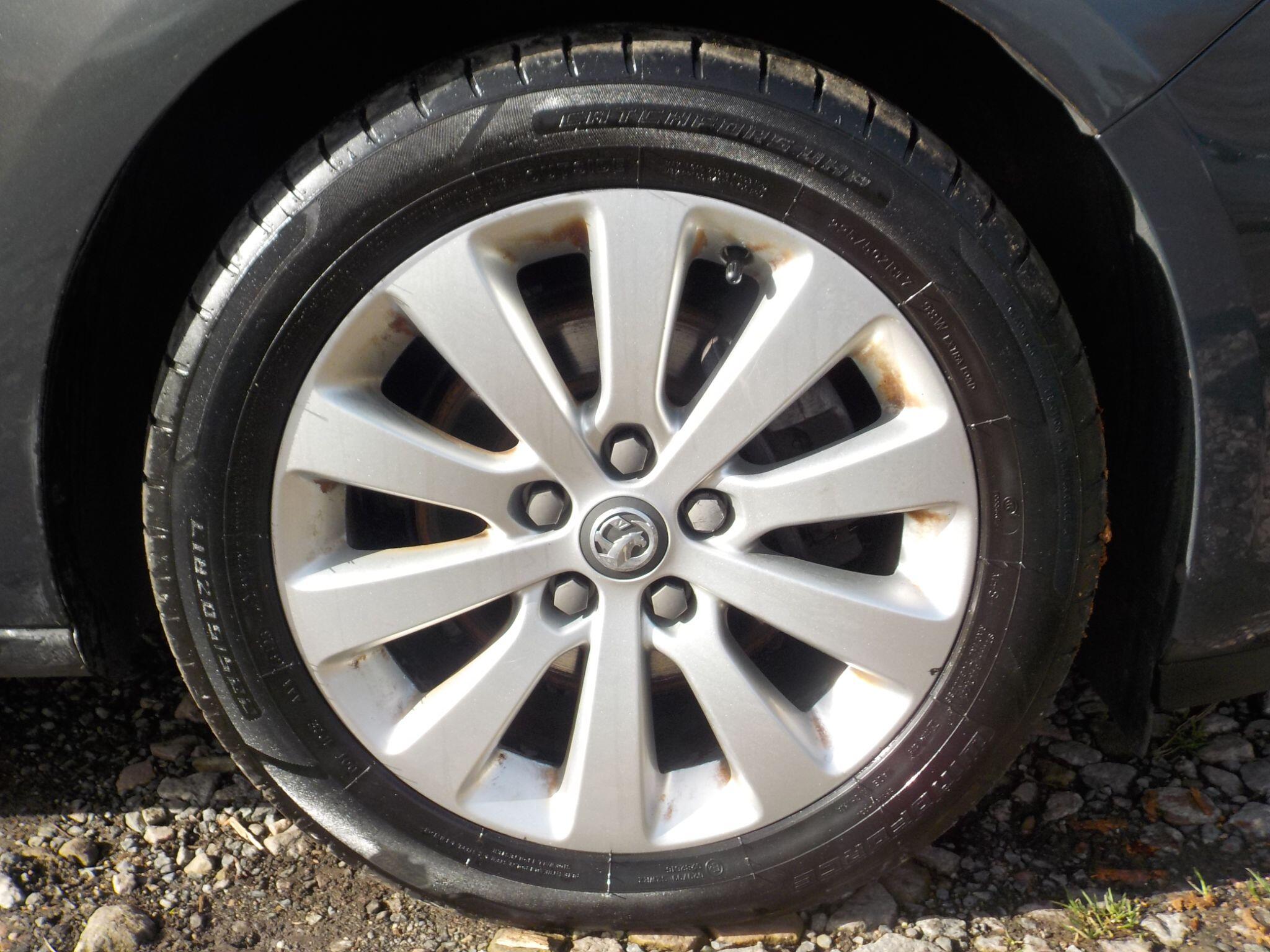 Vauxhall Astra 1.7 CDTi ecoFLEX 99g Elite Euro 5 (s/s) 5dr