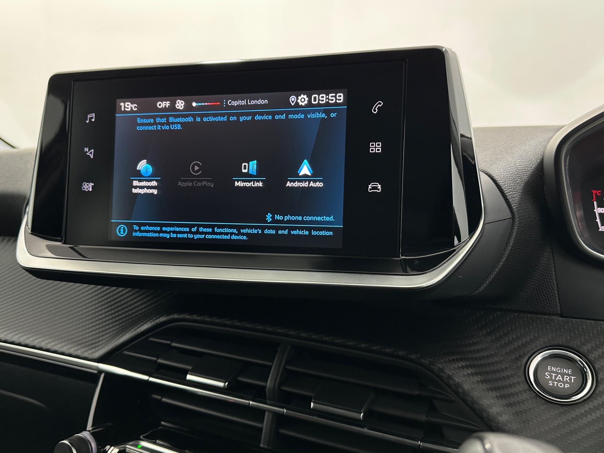Peugeot 208 view 22
