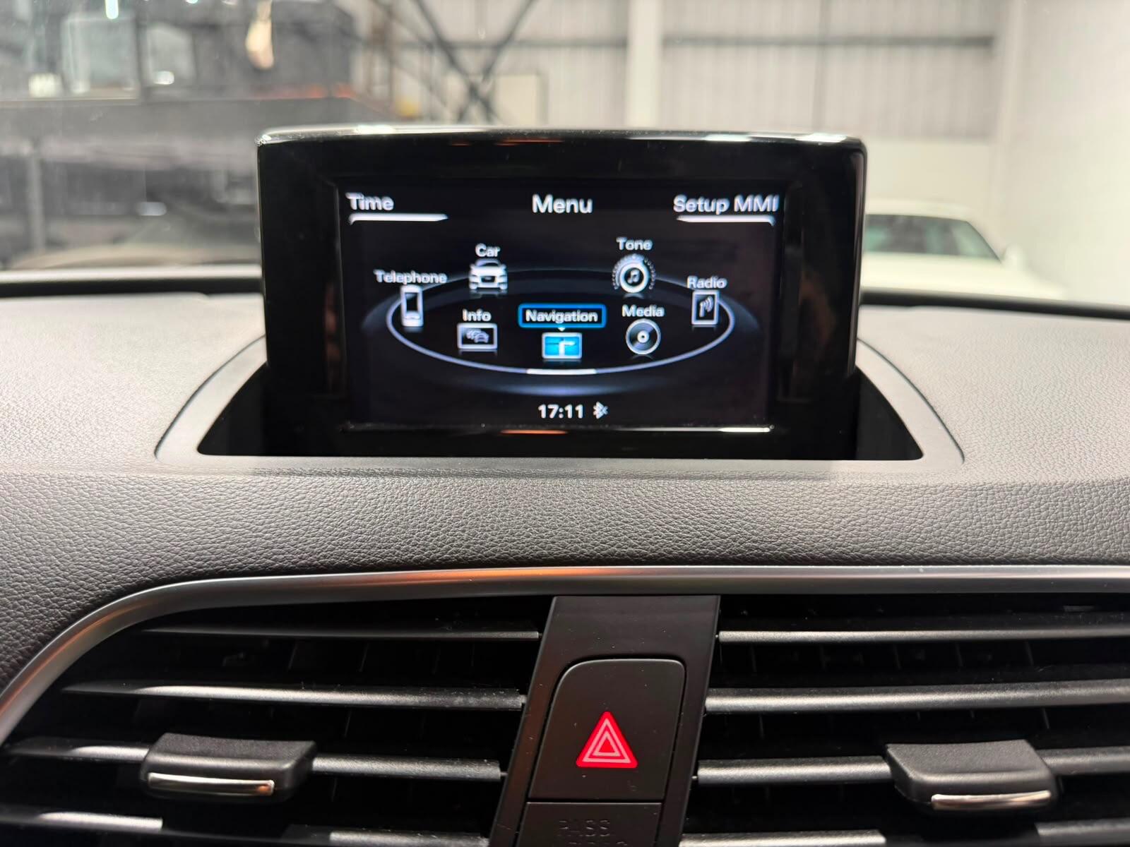 Audi Q3 view 30