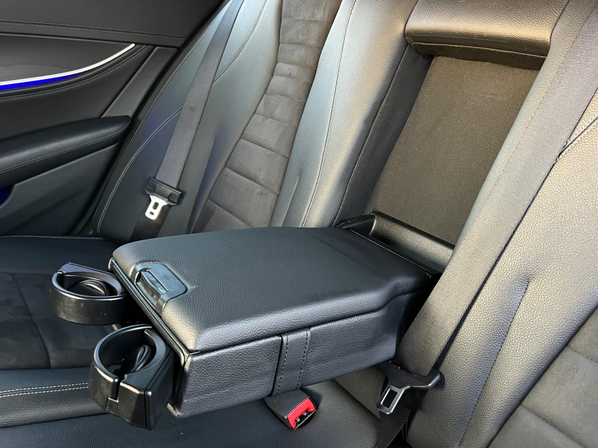 Mercedes-Benz E Class view 43