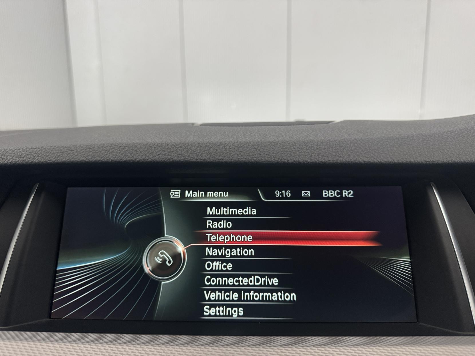 BMW 5 Series view 66