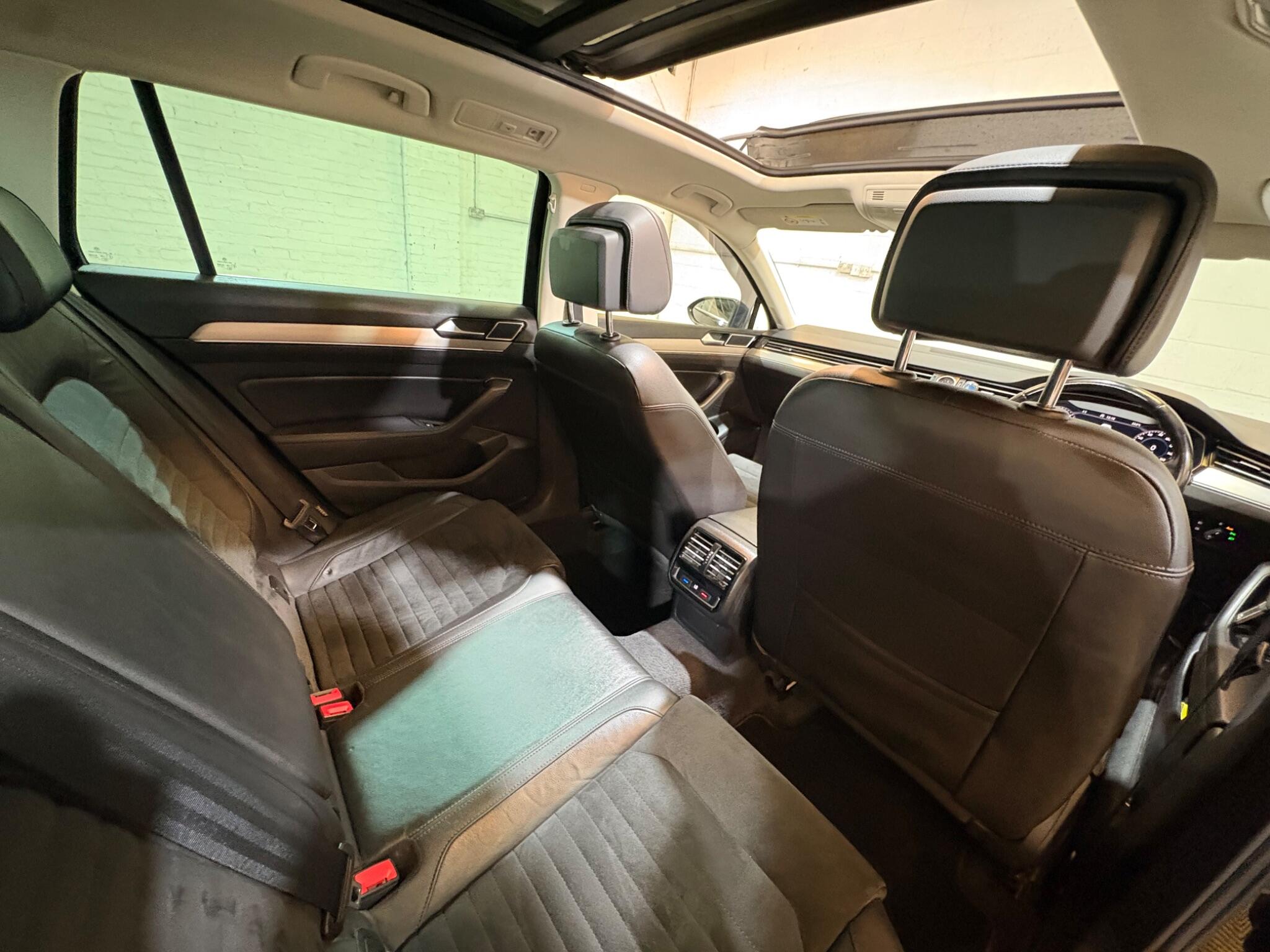 Volkswagen Passat view 80