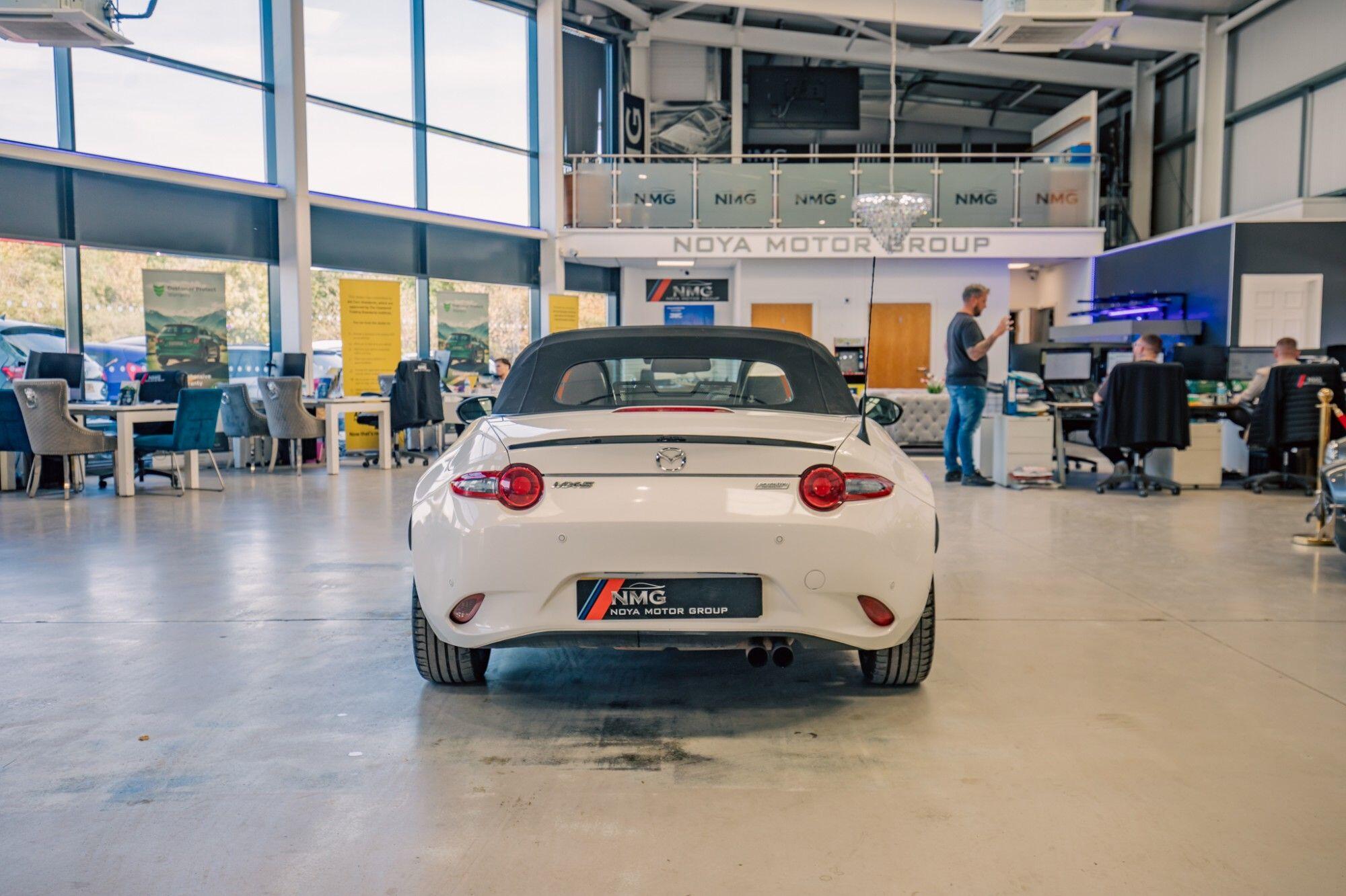 Mazda MX-5 view 27
