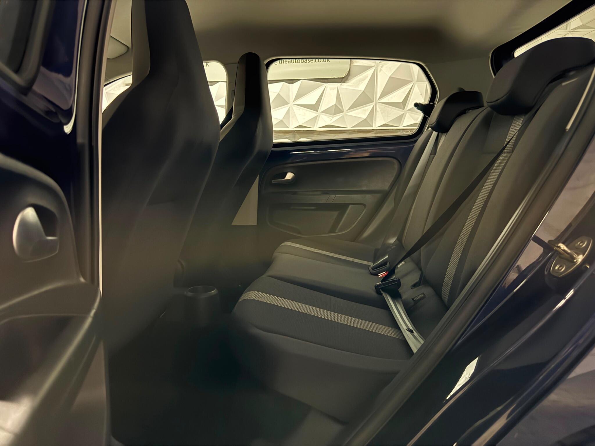 Volkswagen Up! view 18