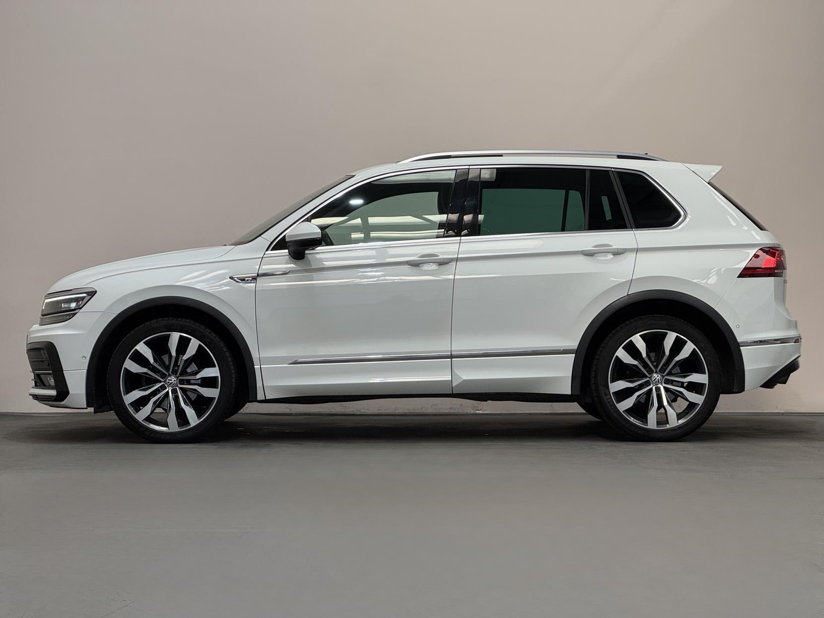 Volkswagen Tiguan view 9