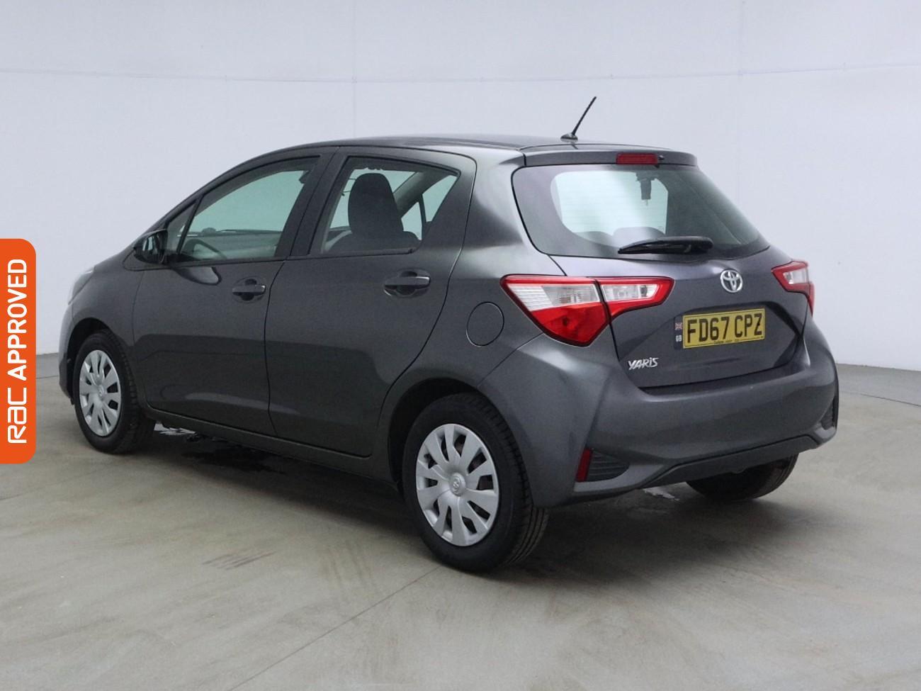 Toyota Yaris view 4