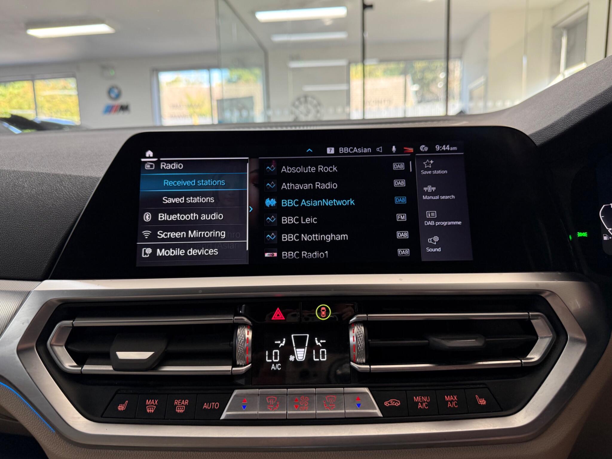 BMW 3 Series view 23