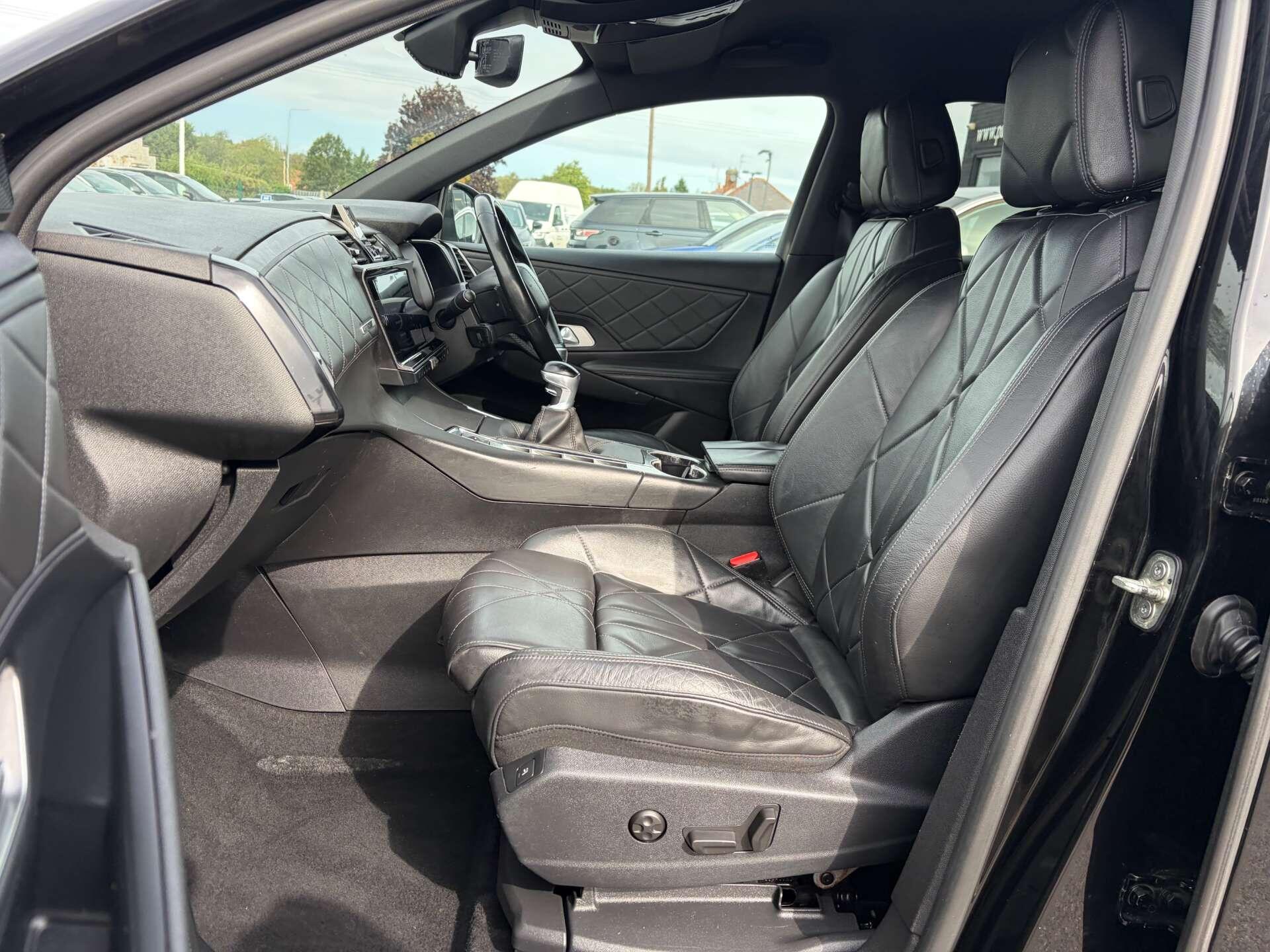 DS Automobiles DS 7 Crossback view 11