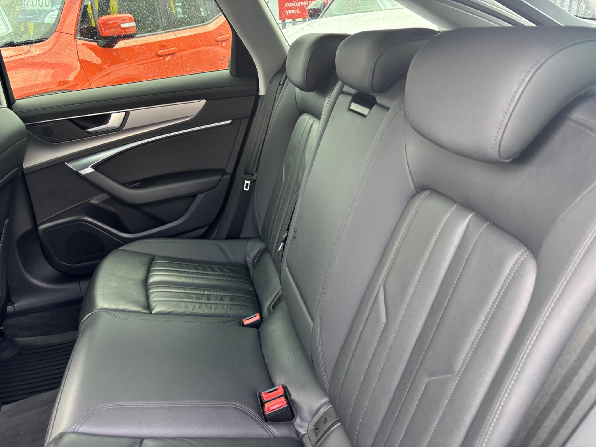 Audi A6 Avant view 20