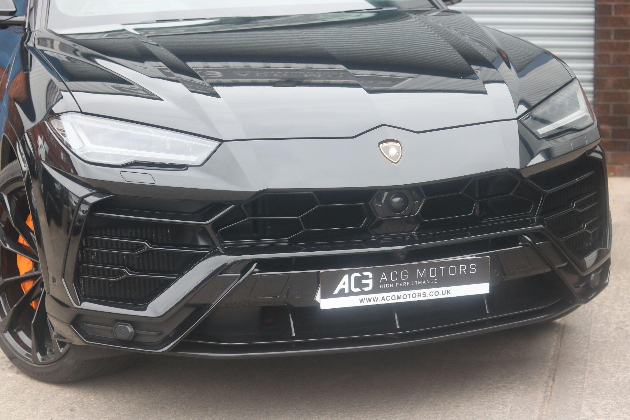 Lamborghini Urus view 2