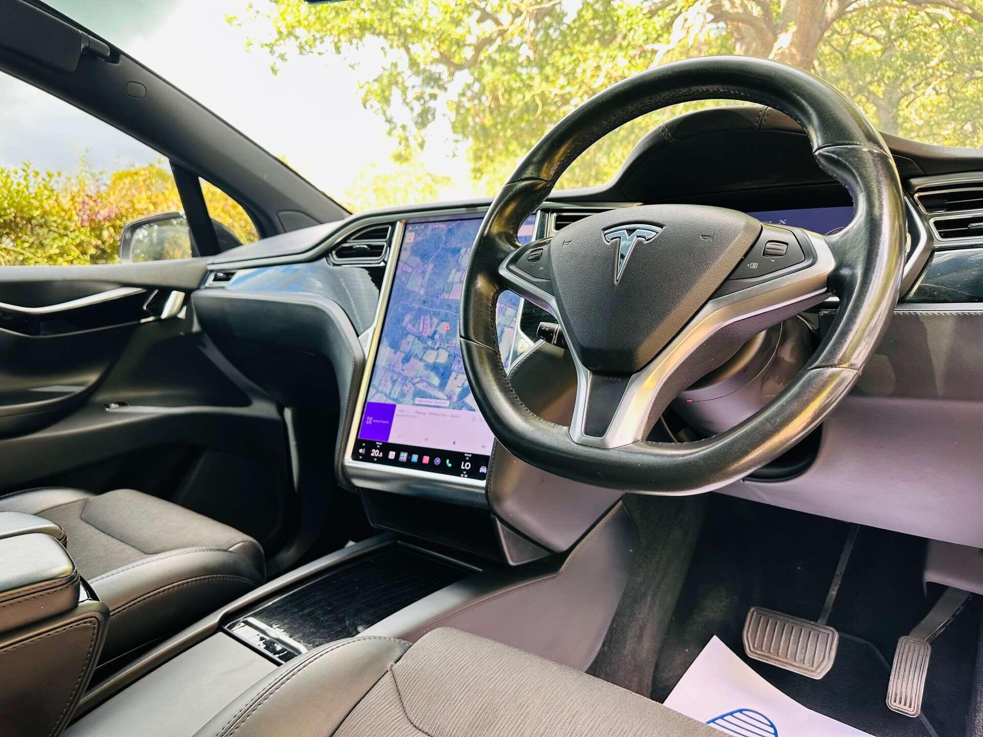 Tesla Model X view 16