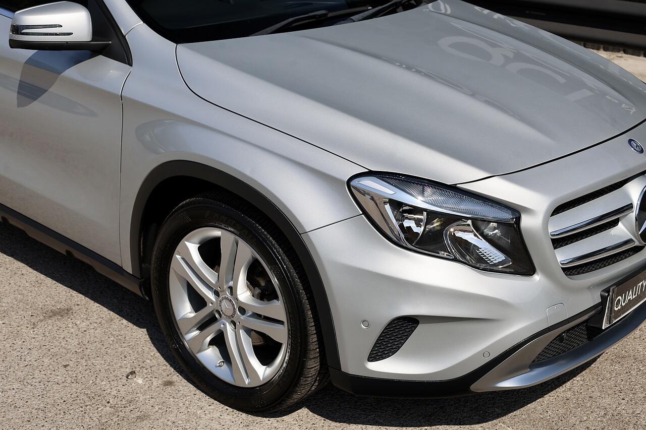 Mercedes-Benz Gla view 22