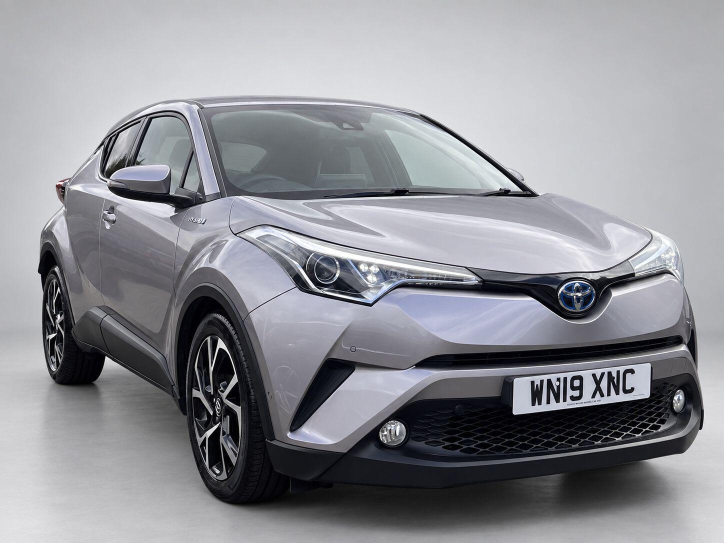Toyota C-HR main image