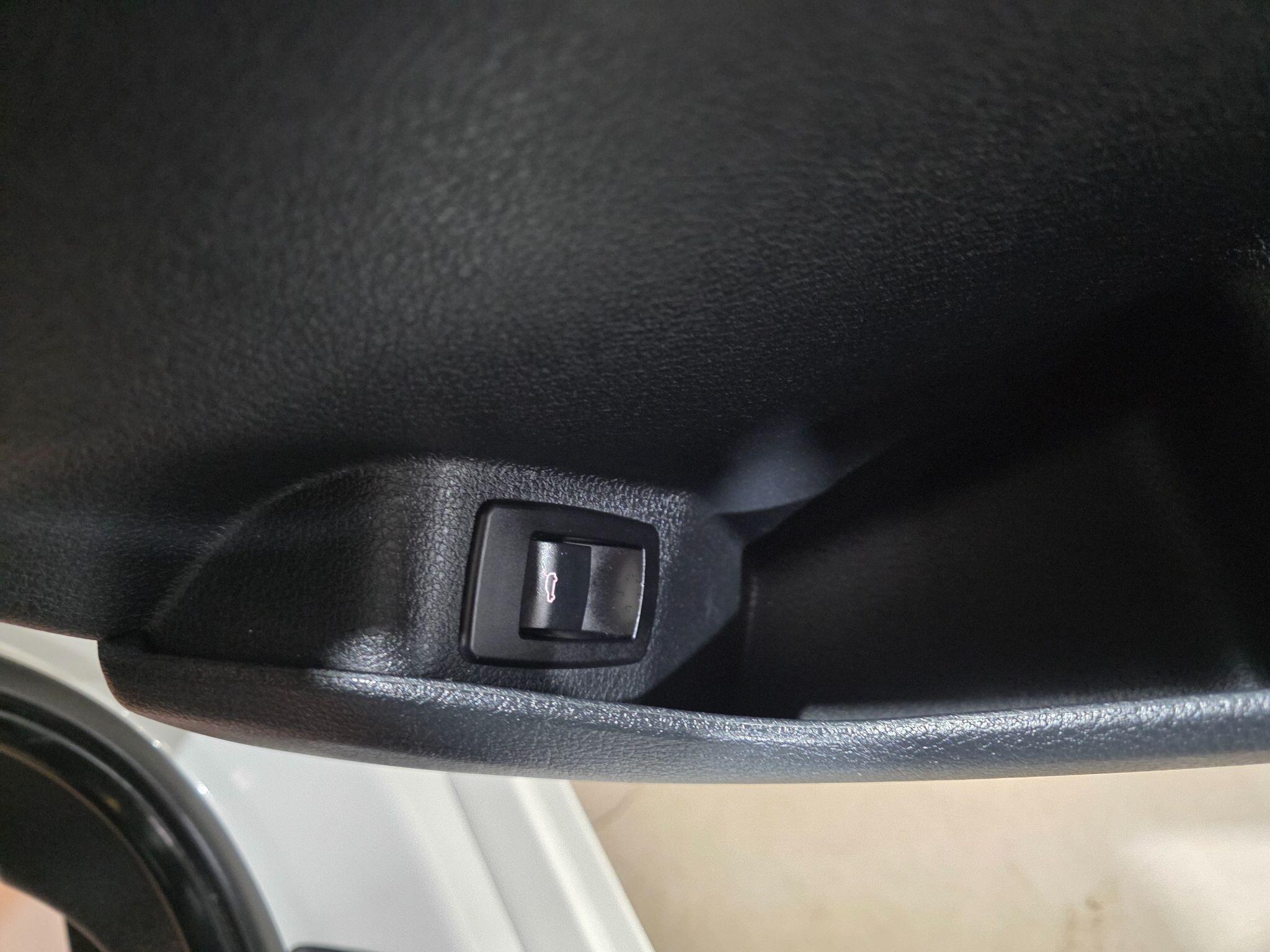 BMW 2 Series Active Tourer view 17