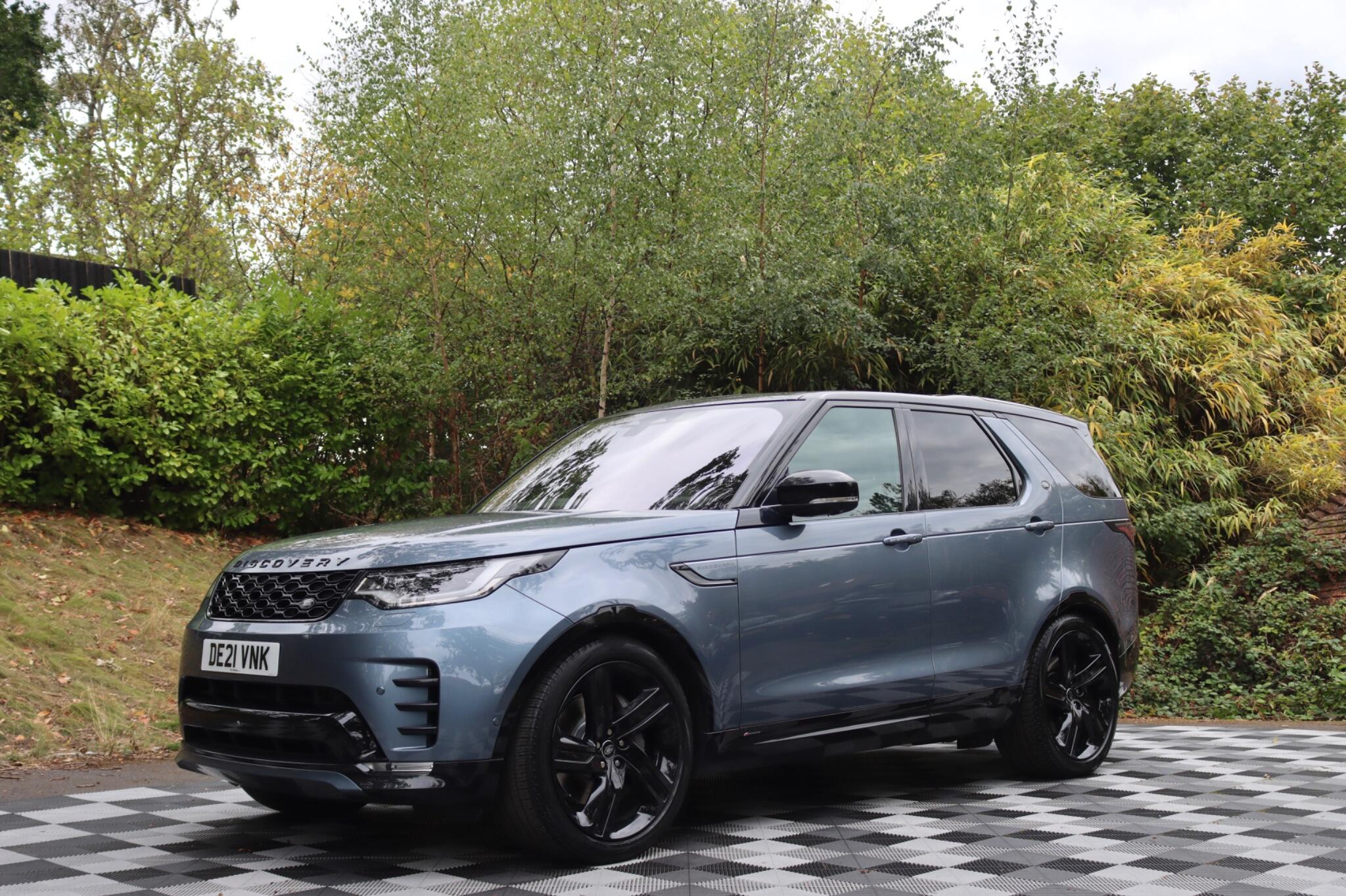 Land Rover Discovery view 2