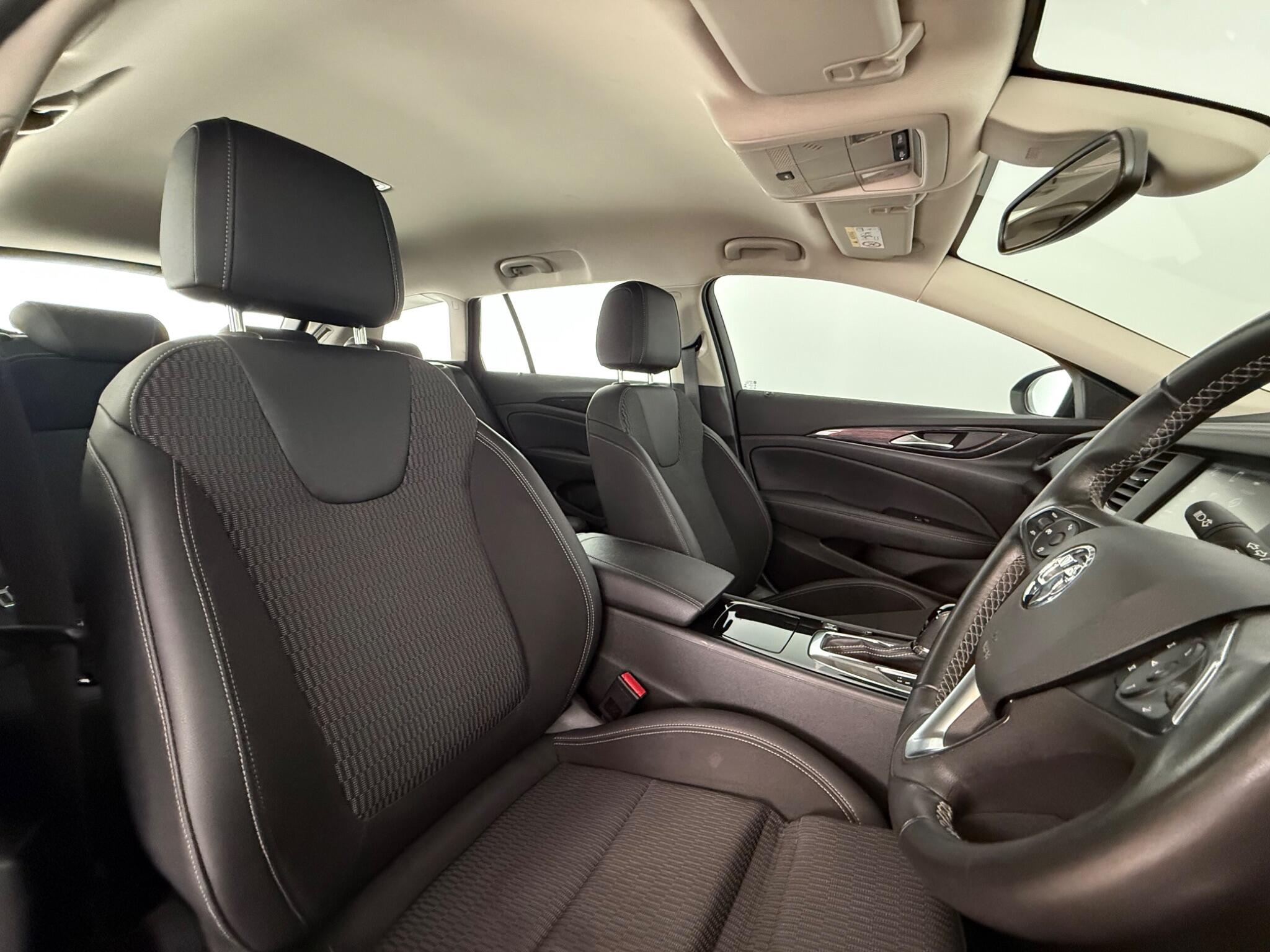 Vauxhall Insignia view 28