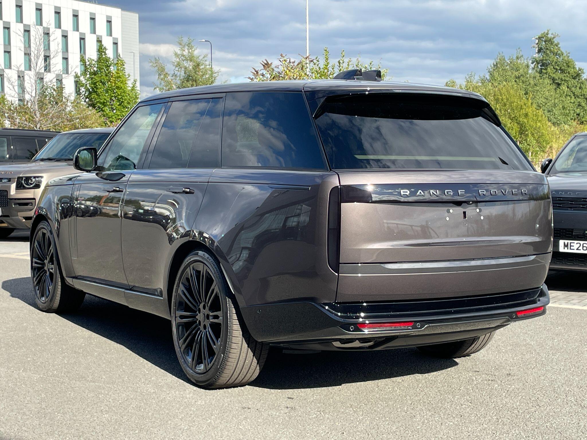 Land Rover Range Rover view 39